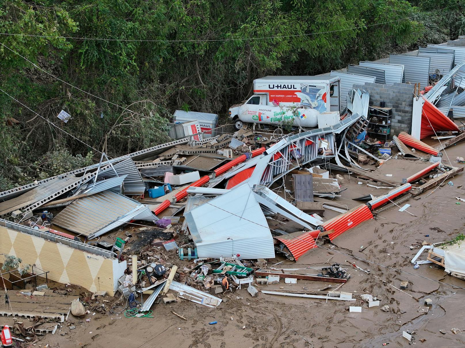 Bilder der Verwüstung nach Hurrikan Helene in North Carolina Ende September 2024.