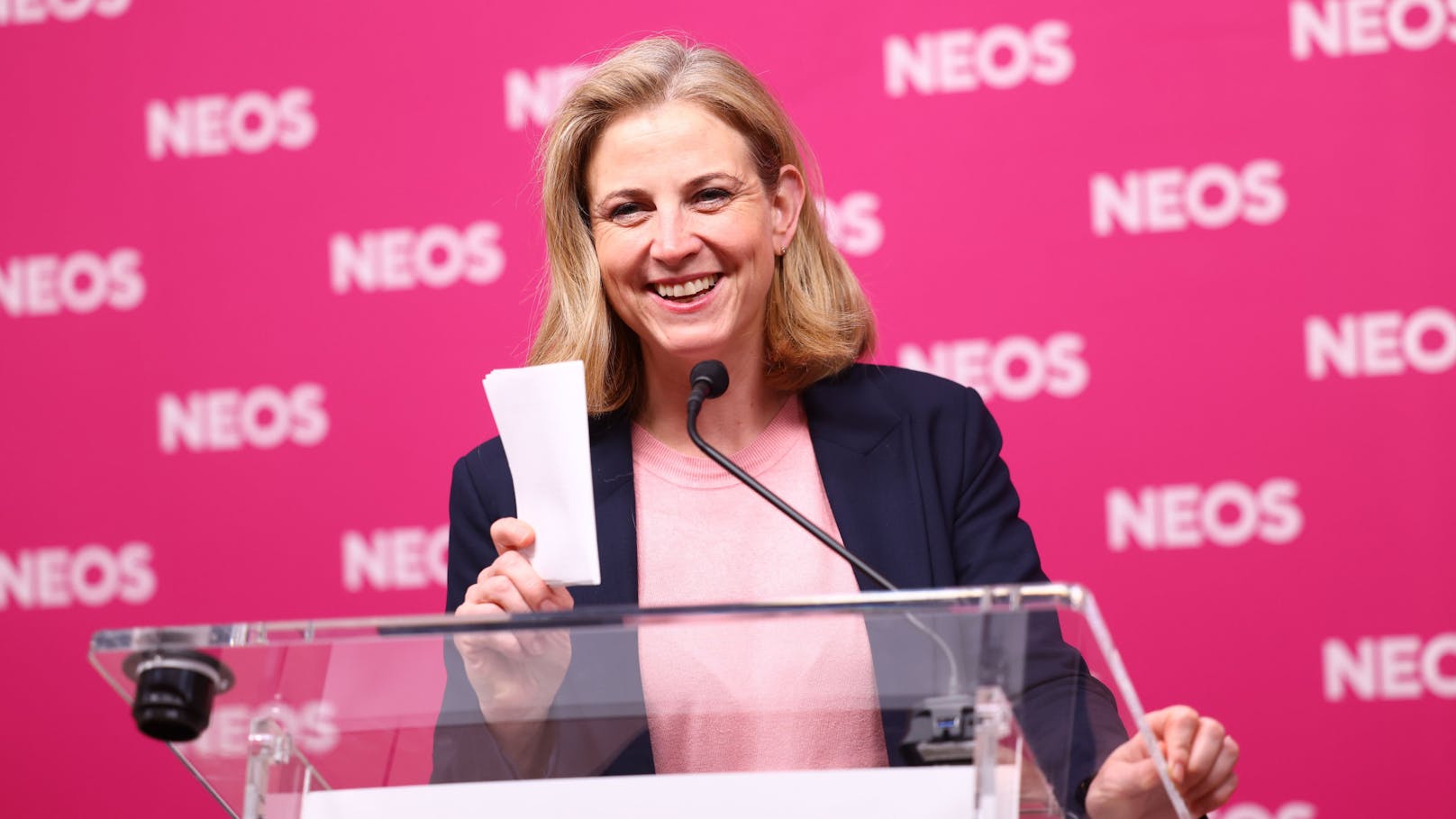 Neos-Chefin: "Will mit allen reden, auch mit der FPÖ"