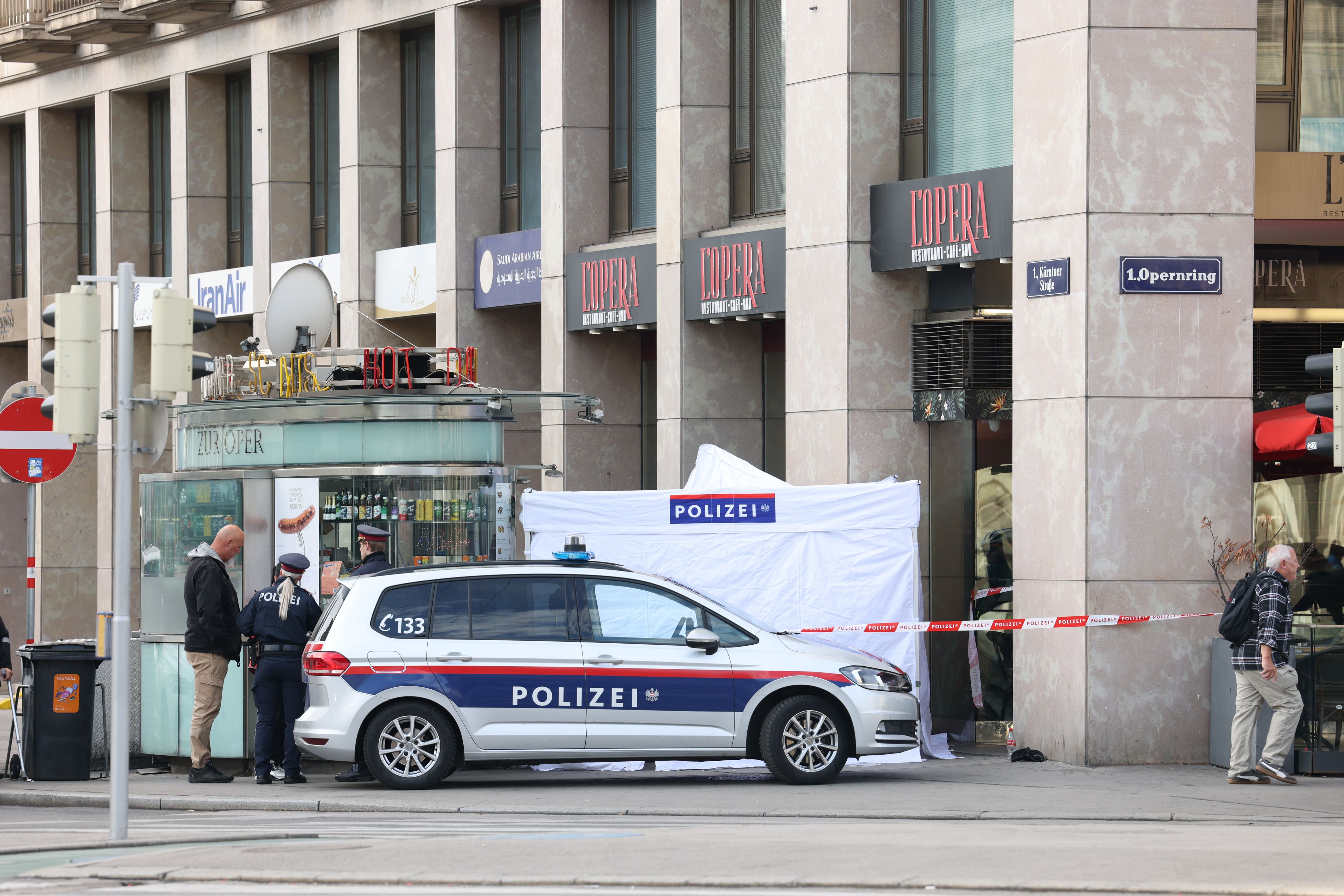 Polizeieinsatz beim Würstelstand 