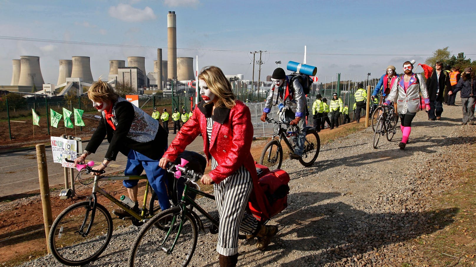 At last: 2009 protestierten Klimaaktivisten zwei Tage lang vor dem Kraftwerk - 15 Jahre später kam nun die Wende.