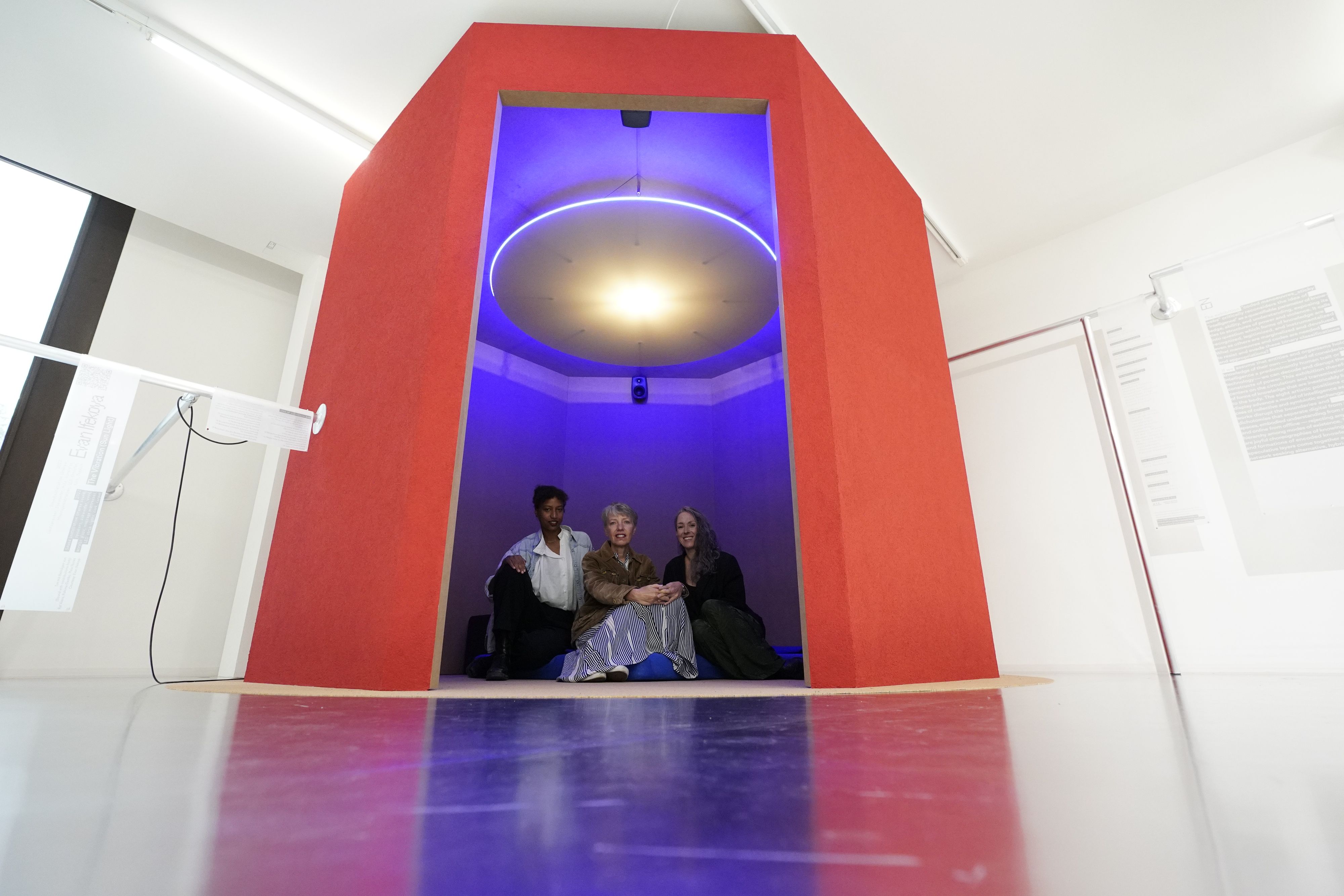 (v.r.n.l.) Djamila Grandits, Stella Rollig und Eva Fischer.