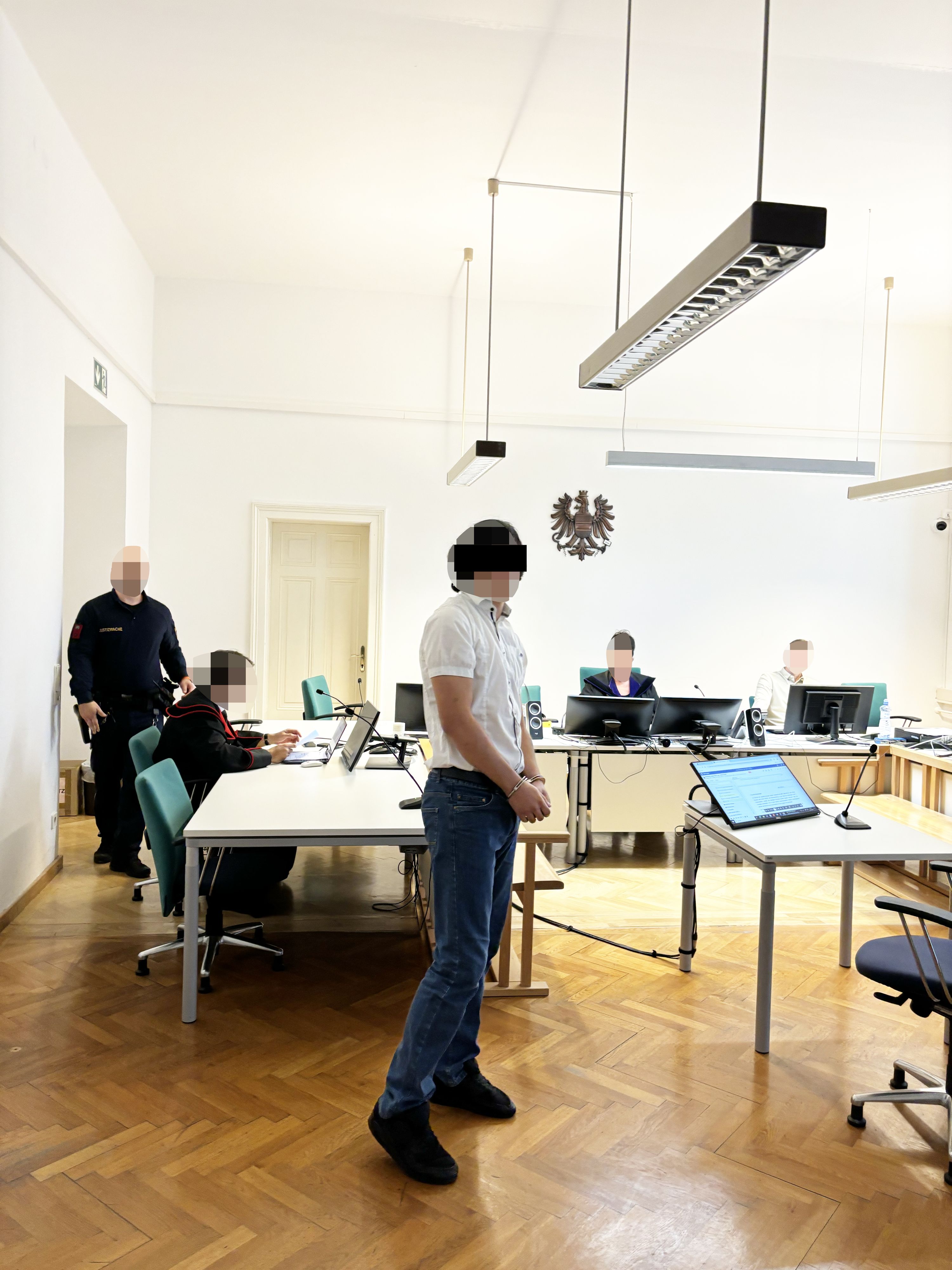 Angeklagter 15-Jähriger: 