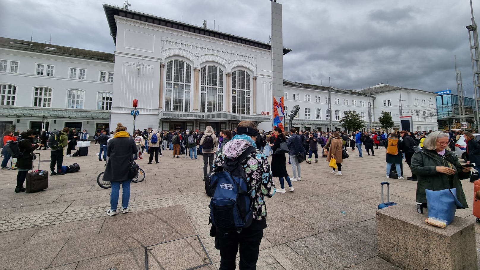 Bomben-Alarm am Salzburger Hauptbahnhof