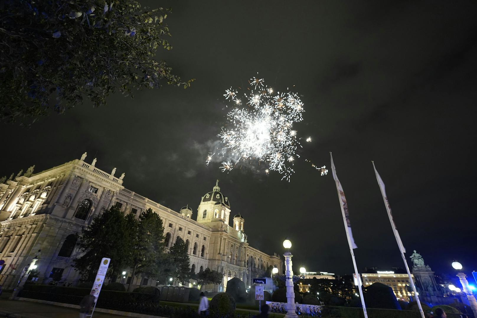 Ein kleines Feuerwerk der Demonstranten