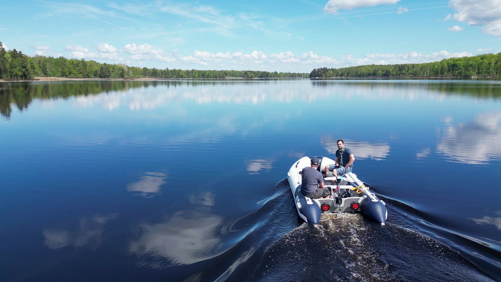 Schon im Mai suchten sie in Schweden die Spots aus.