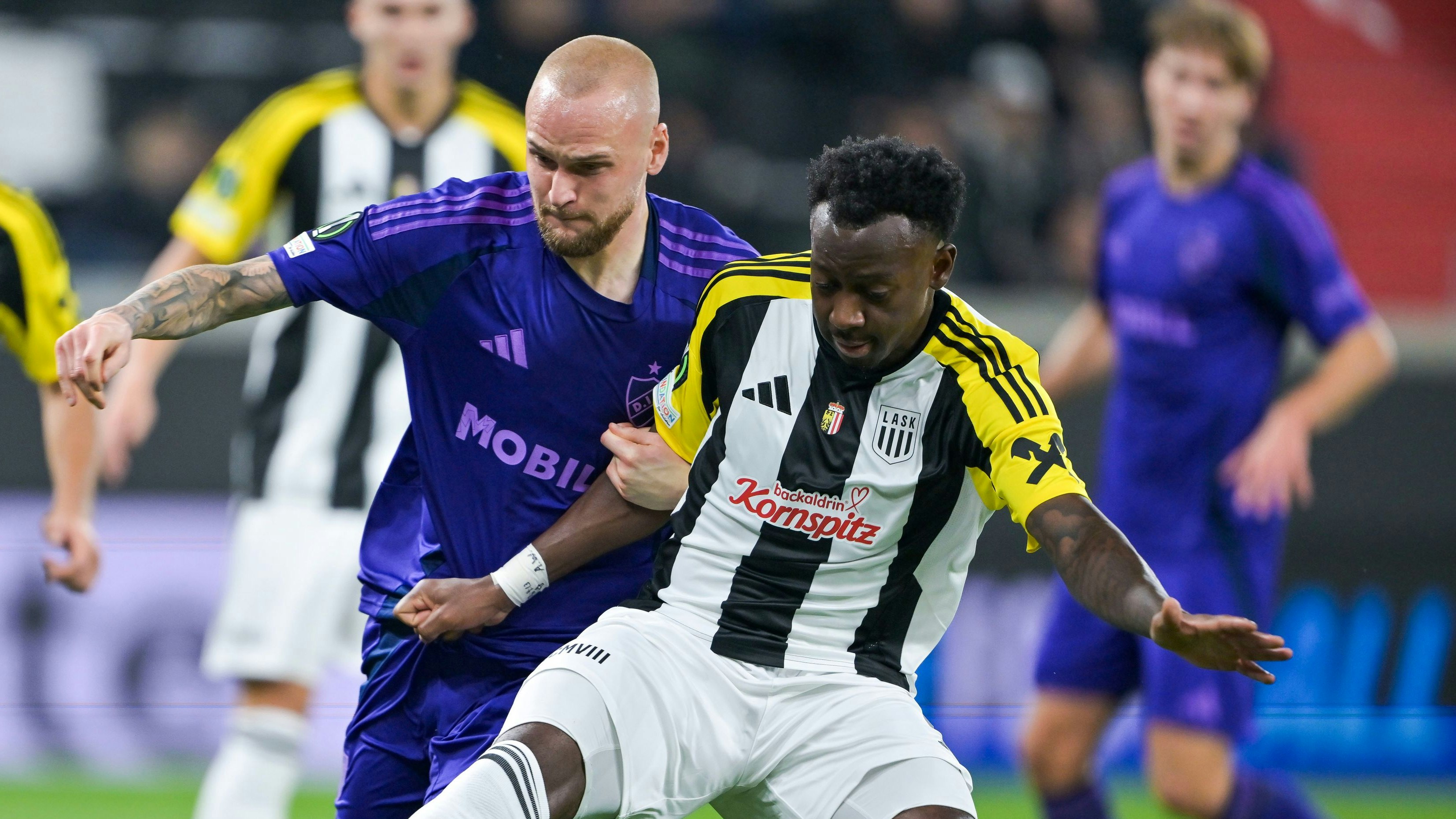 Der LASK im Conference-League-Duell gegen Djurgarden. 