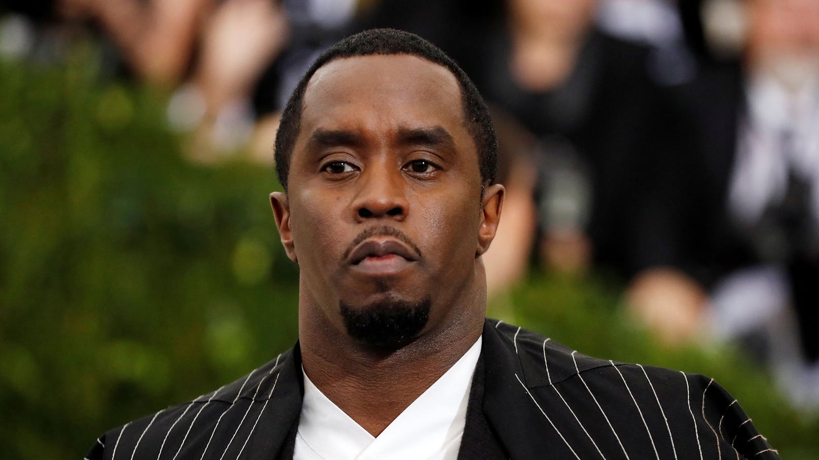 Neue Vorwürfe! Diddy soll aus dem Knast Zeugen bedrohen