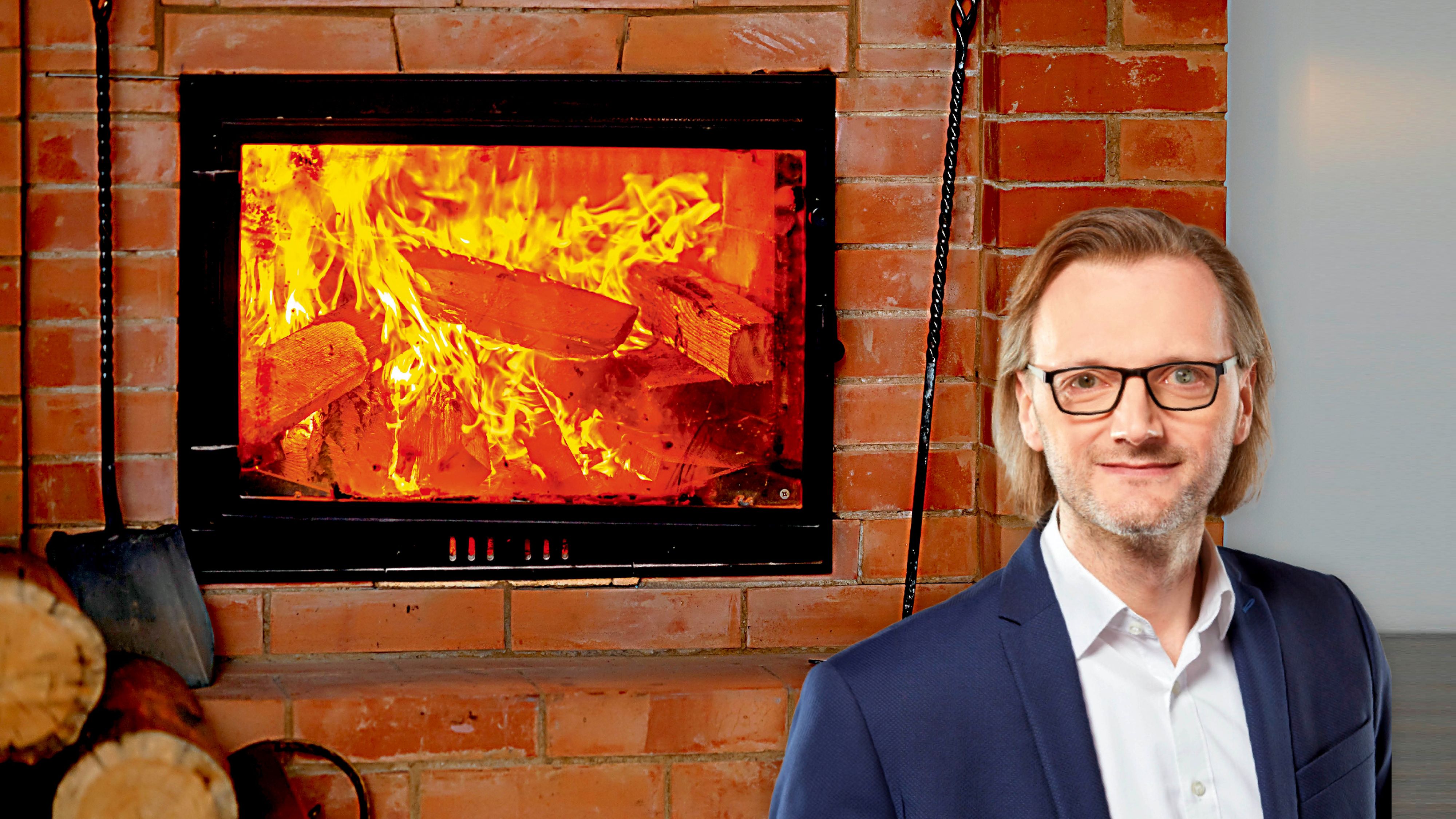 Eine Frau unterschrieb hastig einen Vertrag für den Bau eines Kamins, wollte ihn aber dann nicht haben. Im Bild: Michael Kronlachner von der AK OÖ