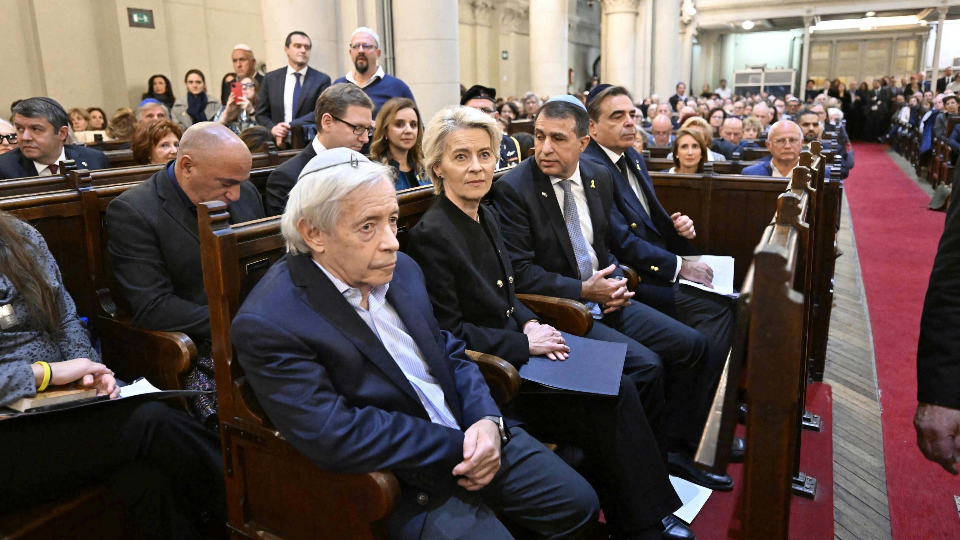 EU-Kommissionspräsidentin Ursula Von der Leyen nahm an einer Gedenkfeier in der Synagoge von Brüssel teil