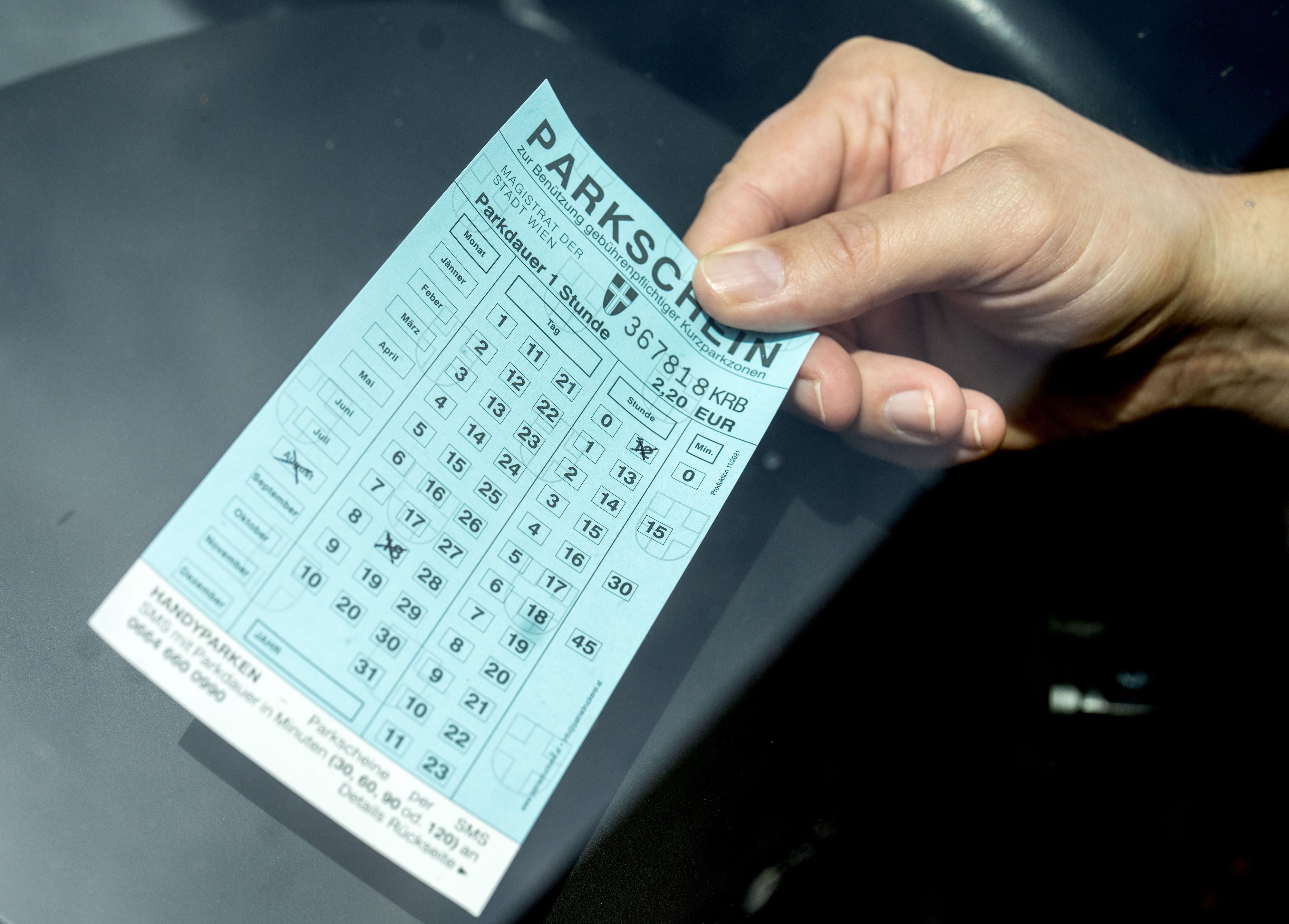 2,20 Euro für eine Stunde parken? Diese Zeiten sind lange vorbei. Ab 1. Jänner 2025 kostet ein Parkschein für eine Stunde 2,60 Euro.