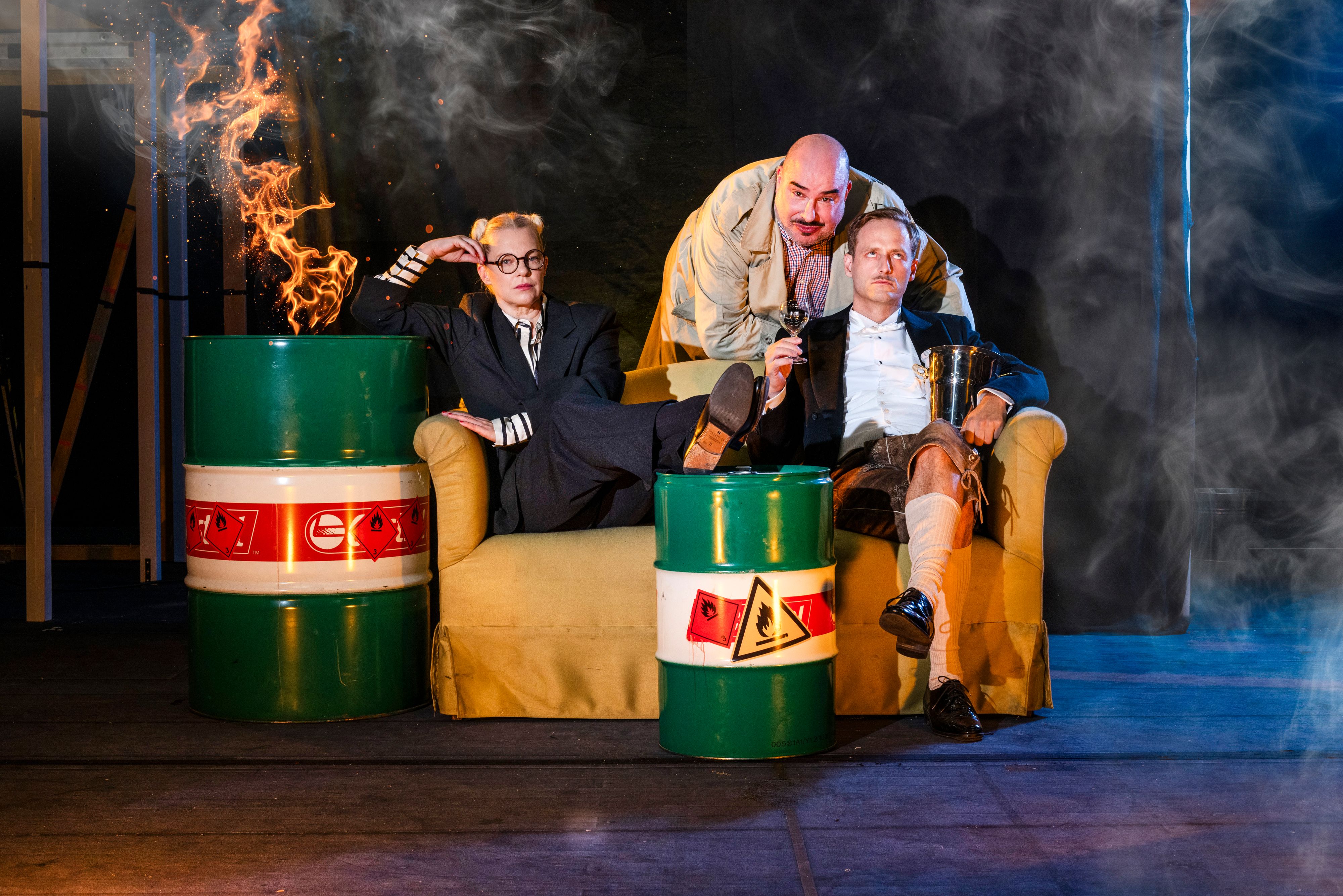 Robert Joseph Bartl (mitte)