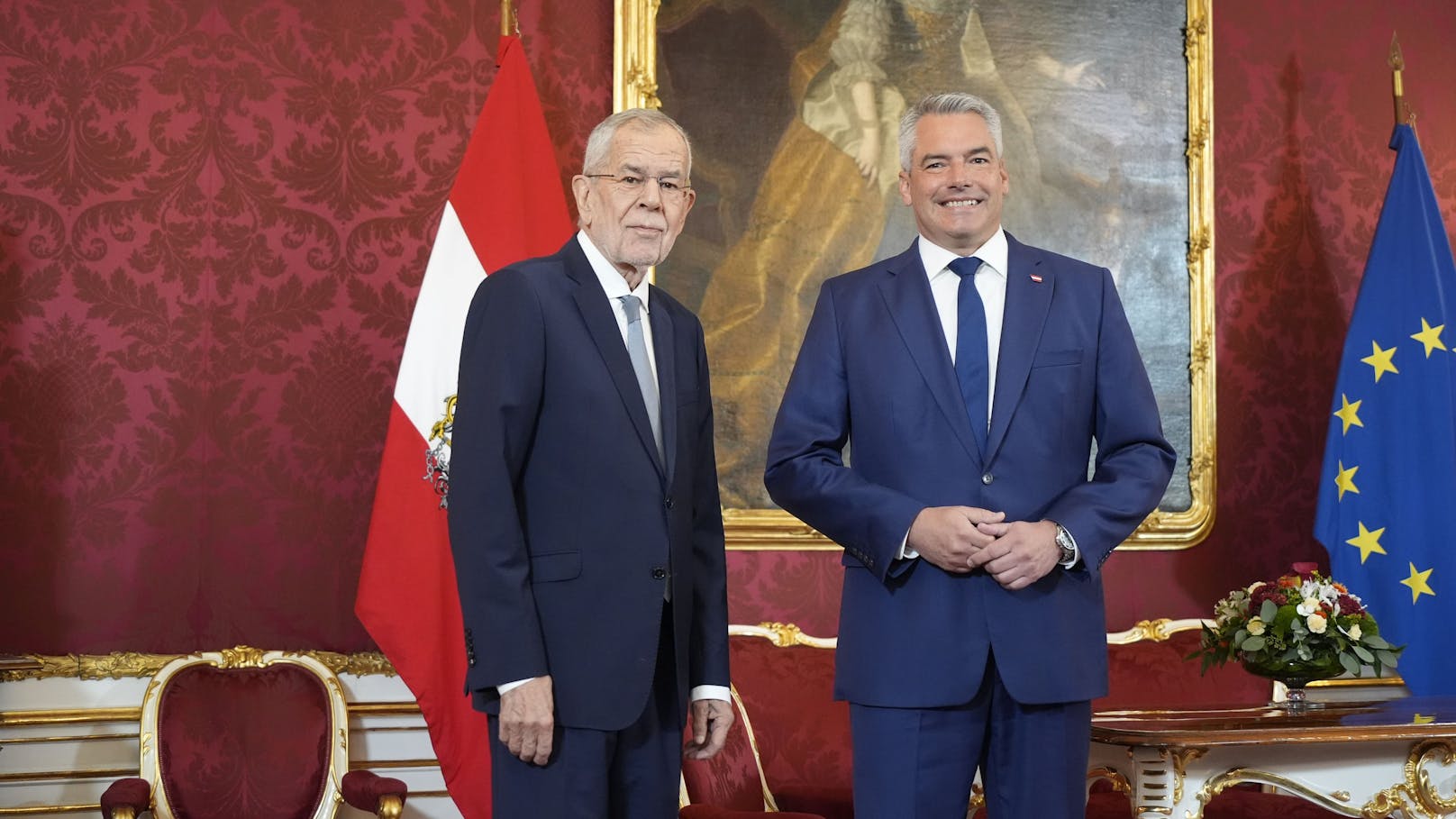 Am Montag lud Bundespräsident Van der Bellen ÖVP-Chef und Bundeskanzler Nehammer in die Hofburg. 