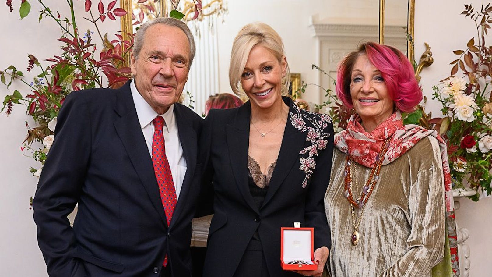 Nadja Swarovski mit ihren Eltern Helmut und Dana Swarovski 