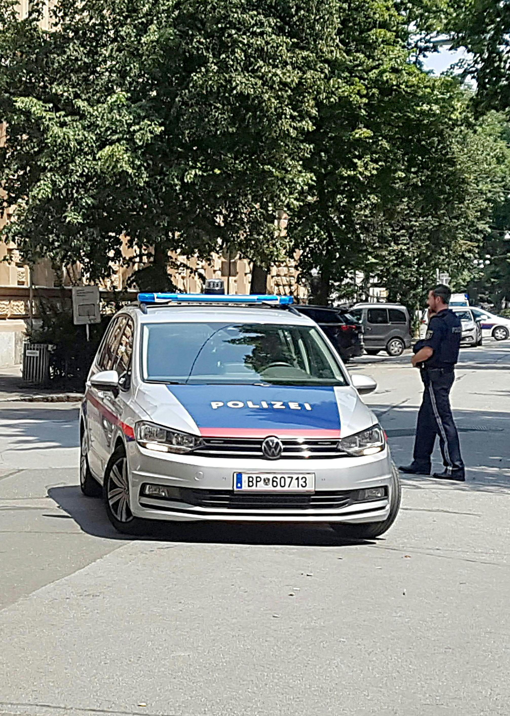 Am Dienstag kam es nach einer neuen Bombendrohung zu einem Großeinsatz der Polizei in Graz. (Archivbild)