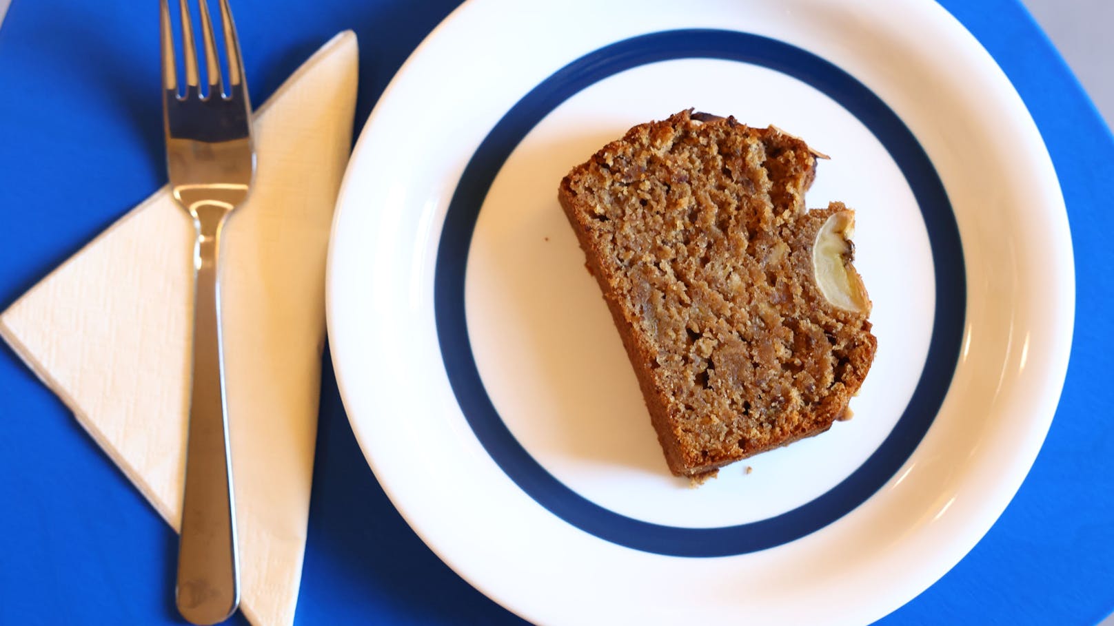 Bananenbrot, selbstgemacht und vegan um 4,20 Euro