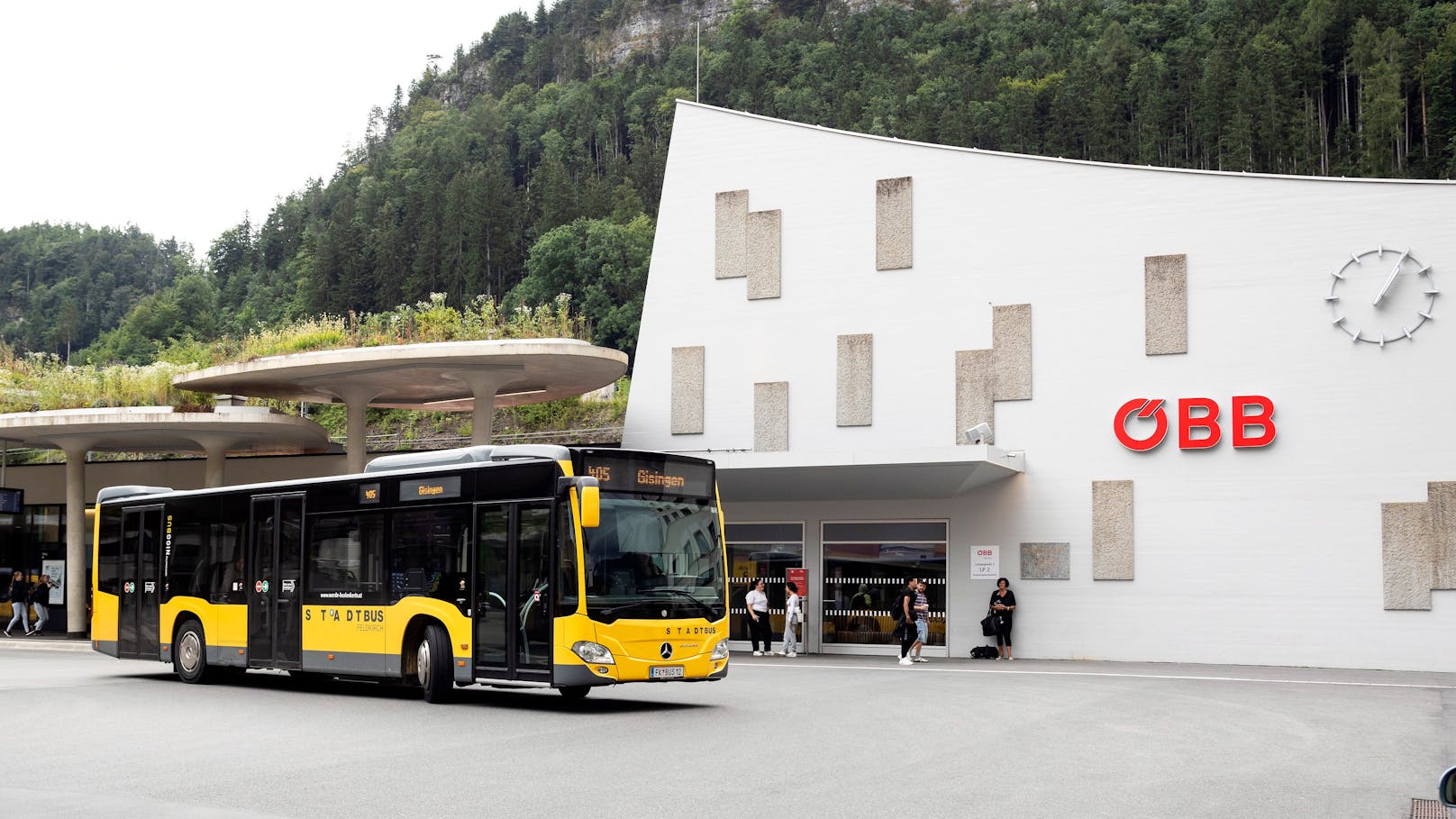 Bahnhof Feldkirch nach neuer Bombendrohung evakuiert