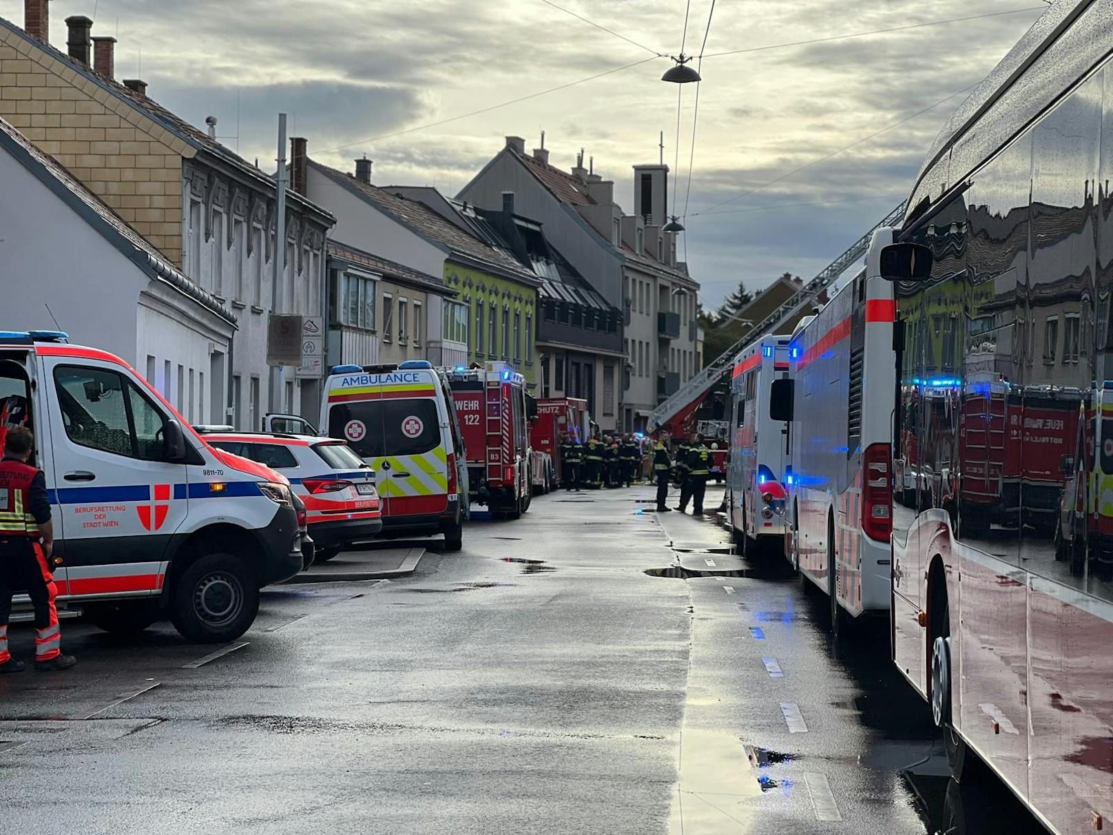 Großeinsatz auch für die Berufsrettung Wien