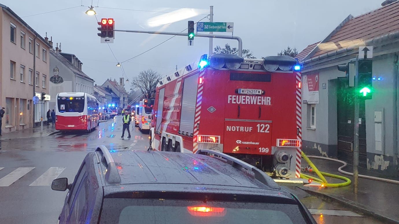 Großeinsatz in Wien-Liesing auf der Ketzergasse