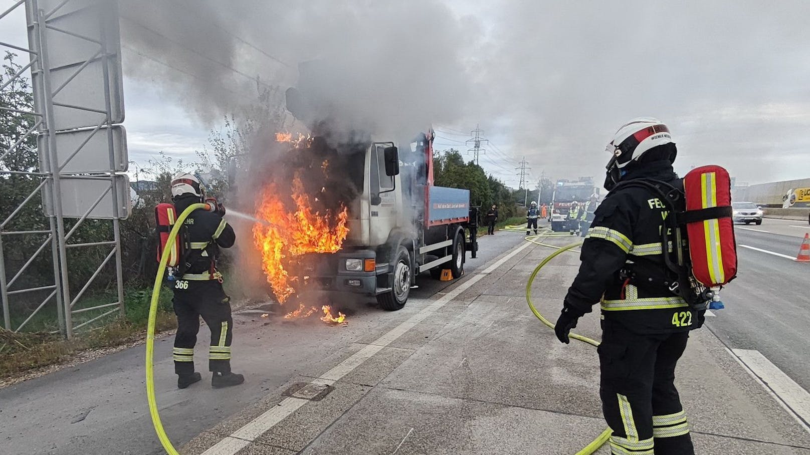 Die Feuerwehr Wiener Neudorf stand mit 21 Mitgliedern im Einsatz