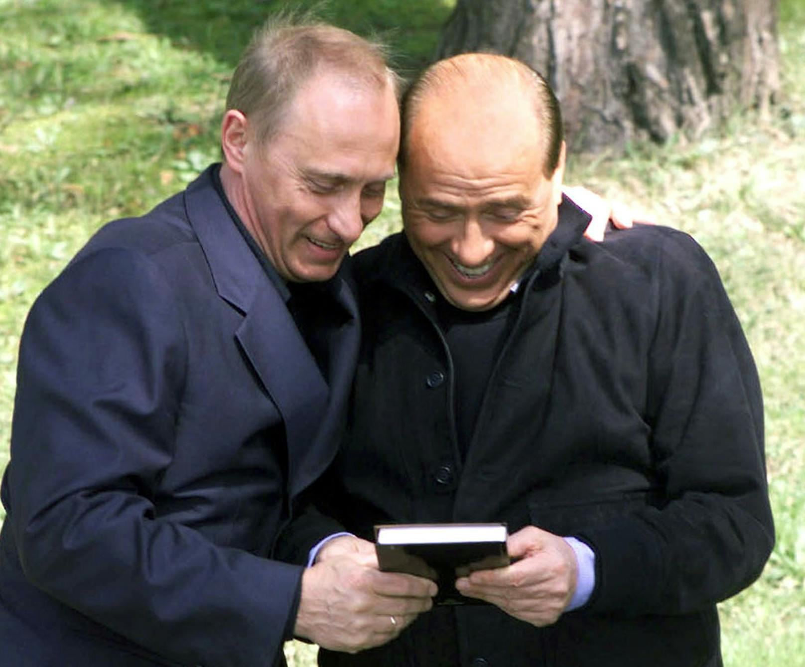 August 2005: Auch Italo-Premier <strong>Silvio Berlusconi</strong> hatte seinen Spaß in Sotschi.