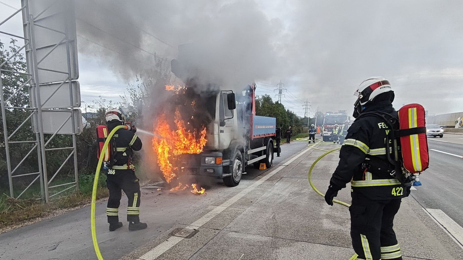 Feuerwehr musste Lkw auf Südautobahn löschen