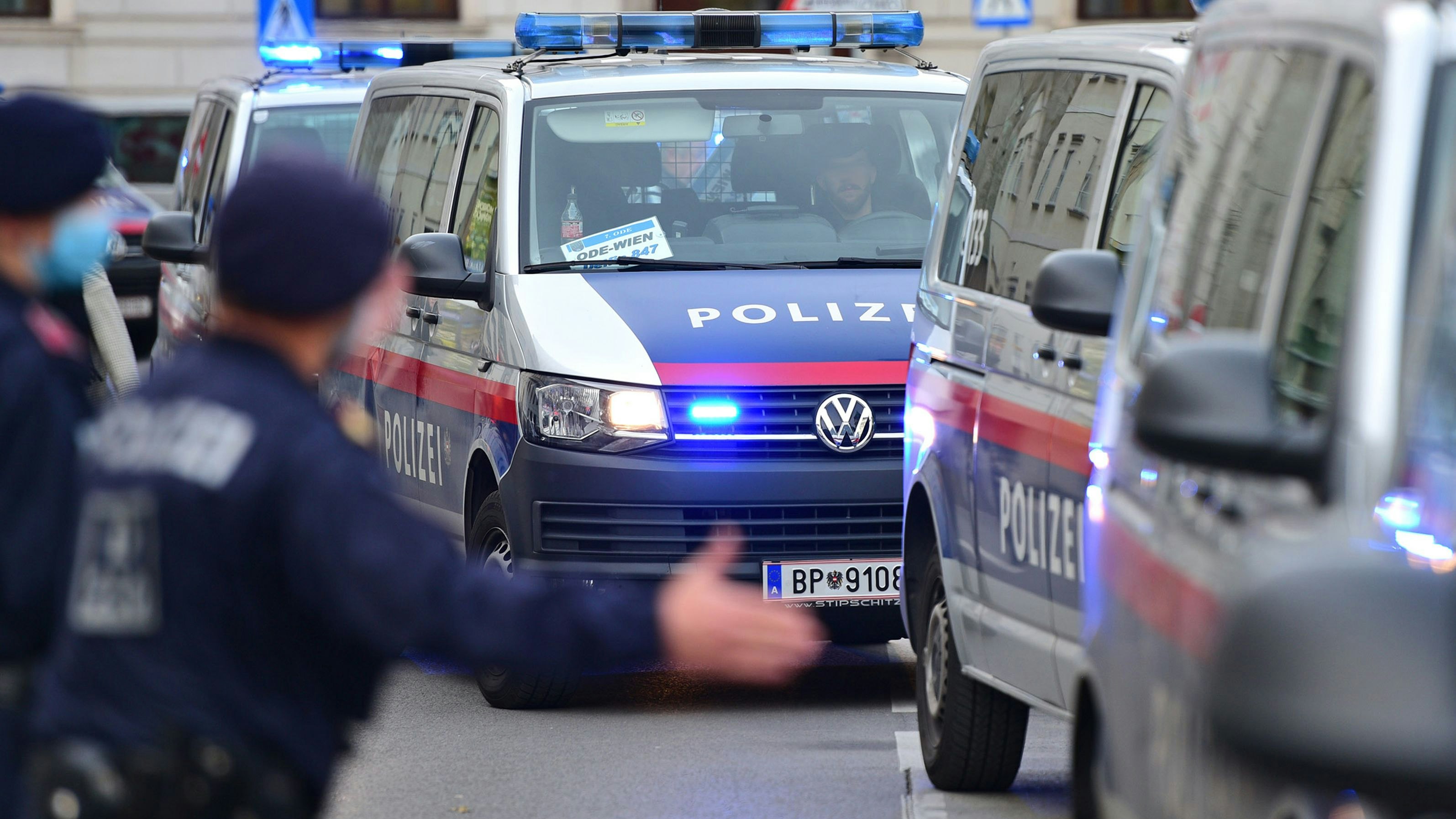 Die Wiener Polizei warnt vor Betrügern, die sich als Polizisten ausgeben.