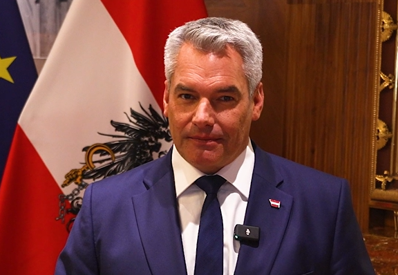 Bundeskanzler Karl Nehammer (ÖVP) meldete sich am Donnerstag mit einer Botschaft zu Wort.