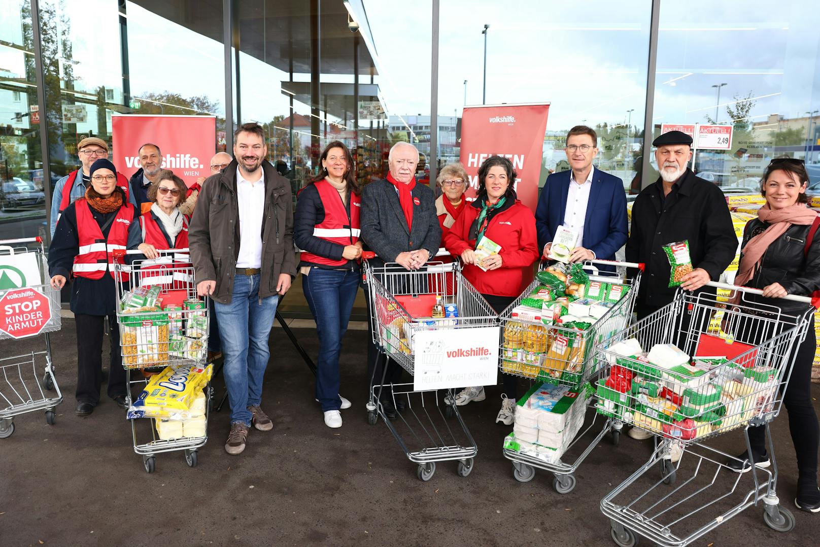 "Tag gegen Armut": Eine Aktion der Volkshilfe und Spar mit Dr. Michael Häupl, Tanja Wehsely, Spar-Chef Alois Huber und Erich Fenninger, Direktor der Volkshilfe Österreich