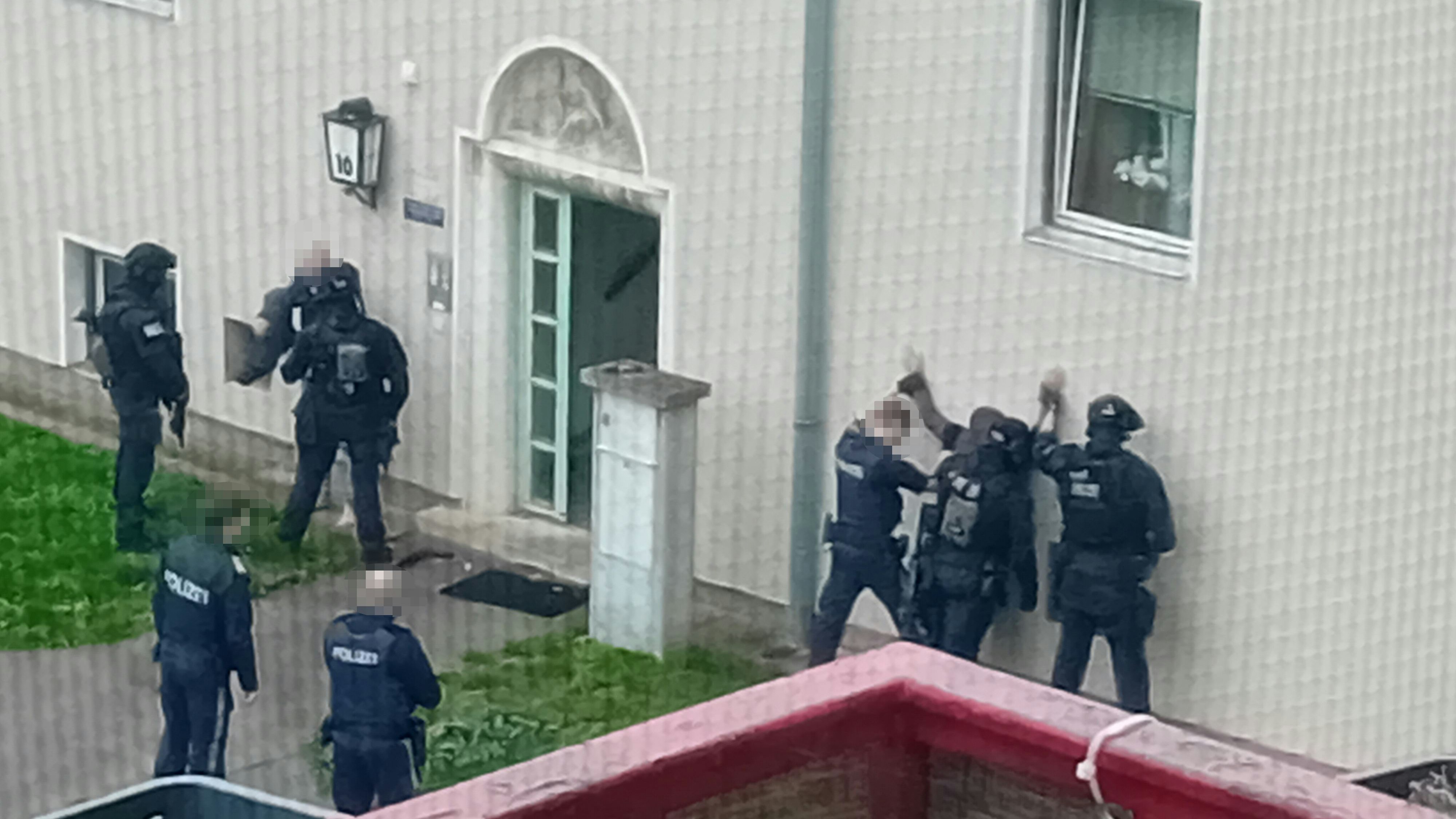 Heute.at - Mann droht Mädchen (12, 15) in Favoriten mit dem Tod