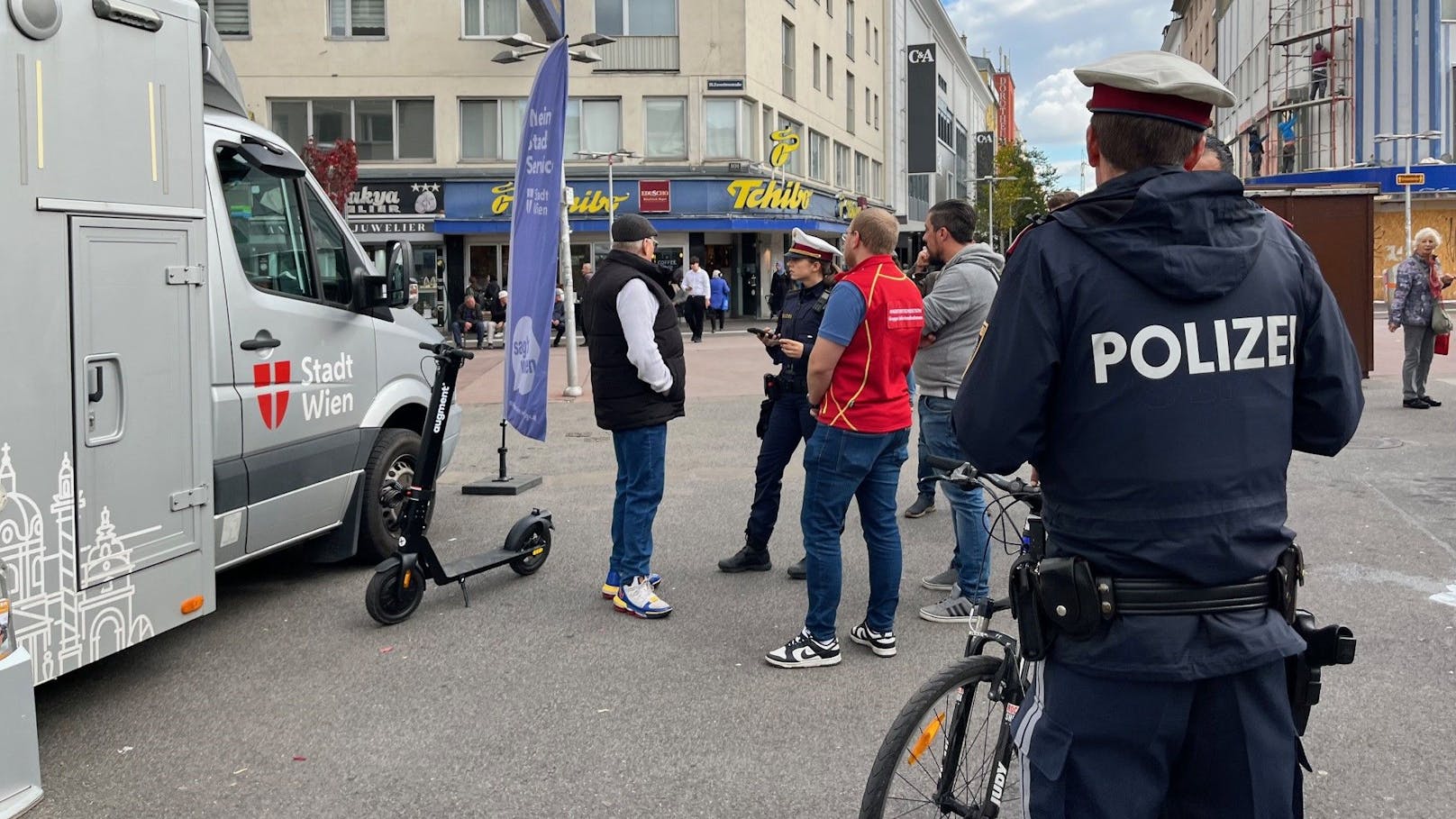 Stadt zieht fünf aufgemotzte E-Scooter aus dem Verkehr