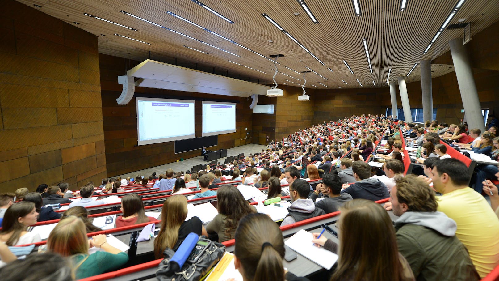 Studenten werden mehr, aber nicht aus Österreich