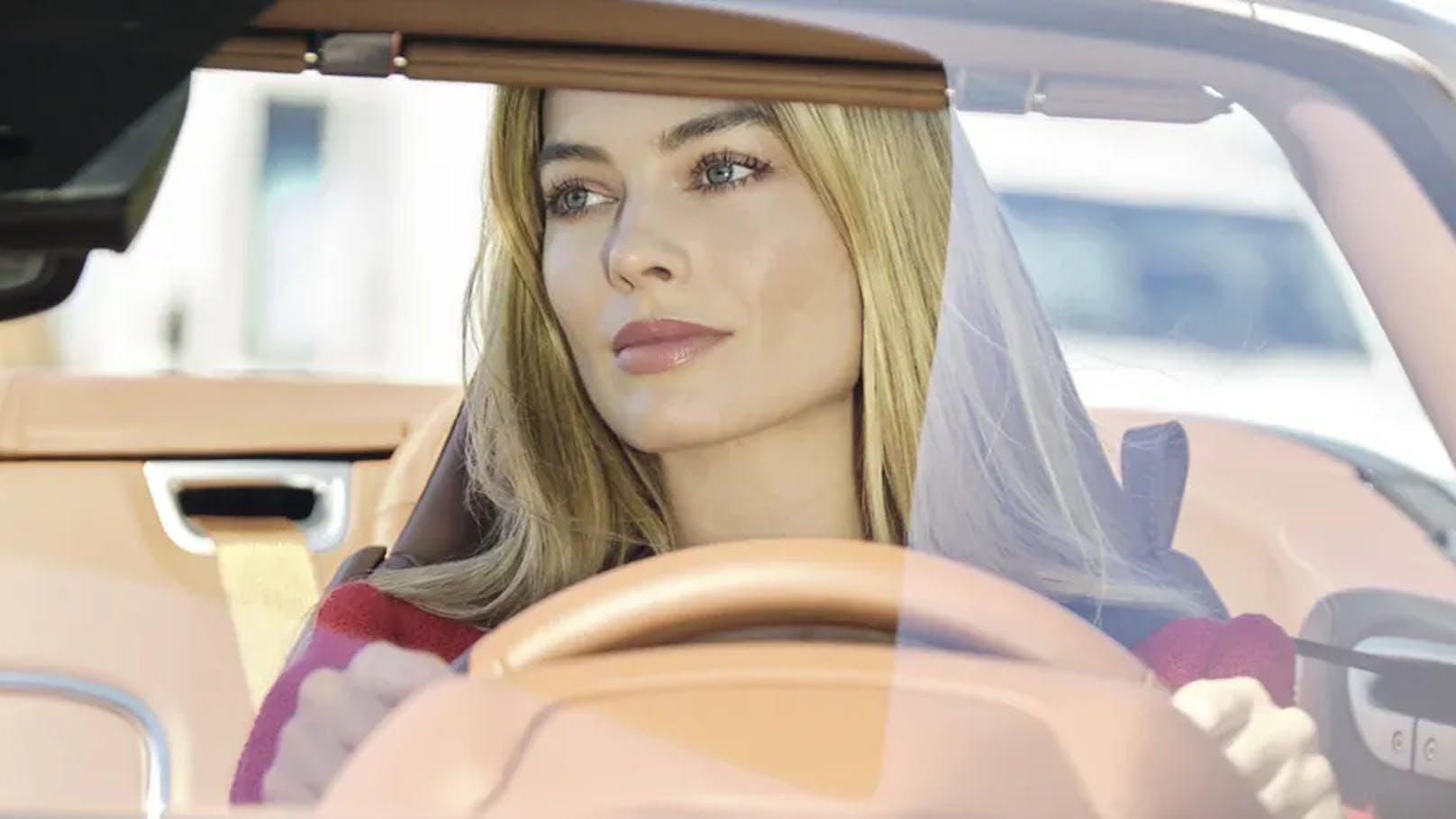 Margot Robbie flirtet für Chanel mit "Saltburn"-Star