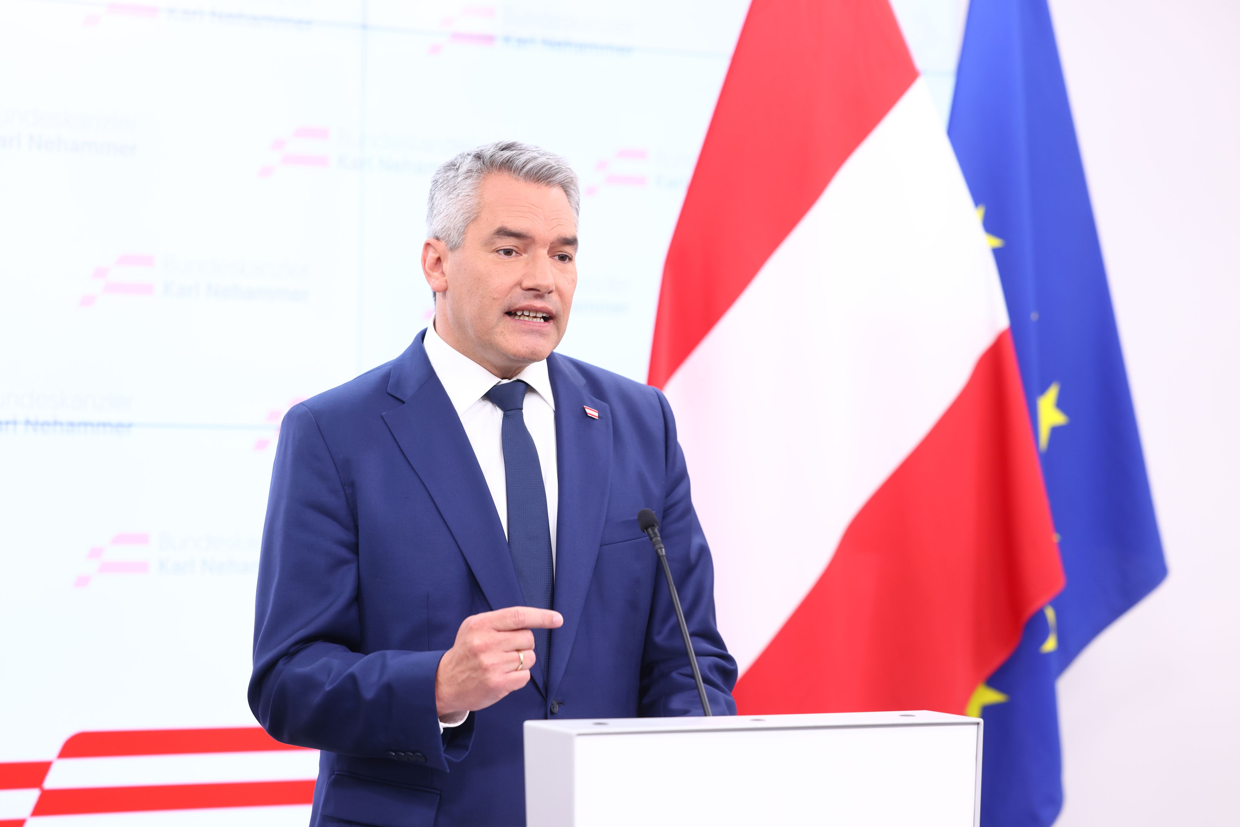 Bundeskanzler Karl Nehammer (ÖVP) zieht nach dem Gespräch mit FPÖ-Chef Herbert Kickl Bilanz.