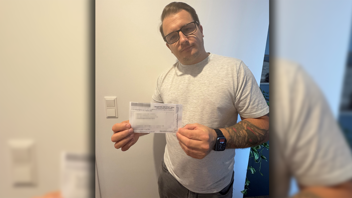Ein Wiener (39) musste Strafe bezahlen, weil er zum Telefonieren rechts anhielt.