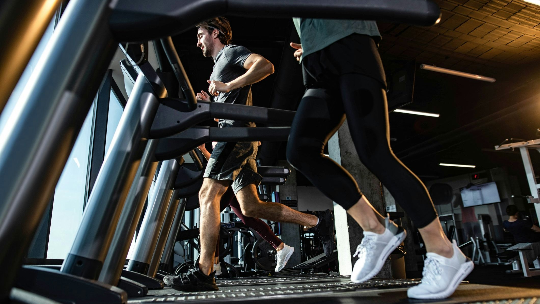 Kann ordentlich ins Geld gehen: das Schwitzen im Fitness-Center.