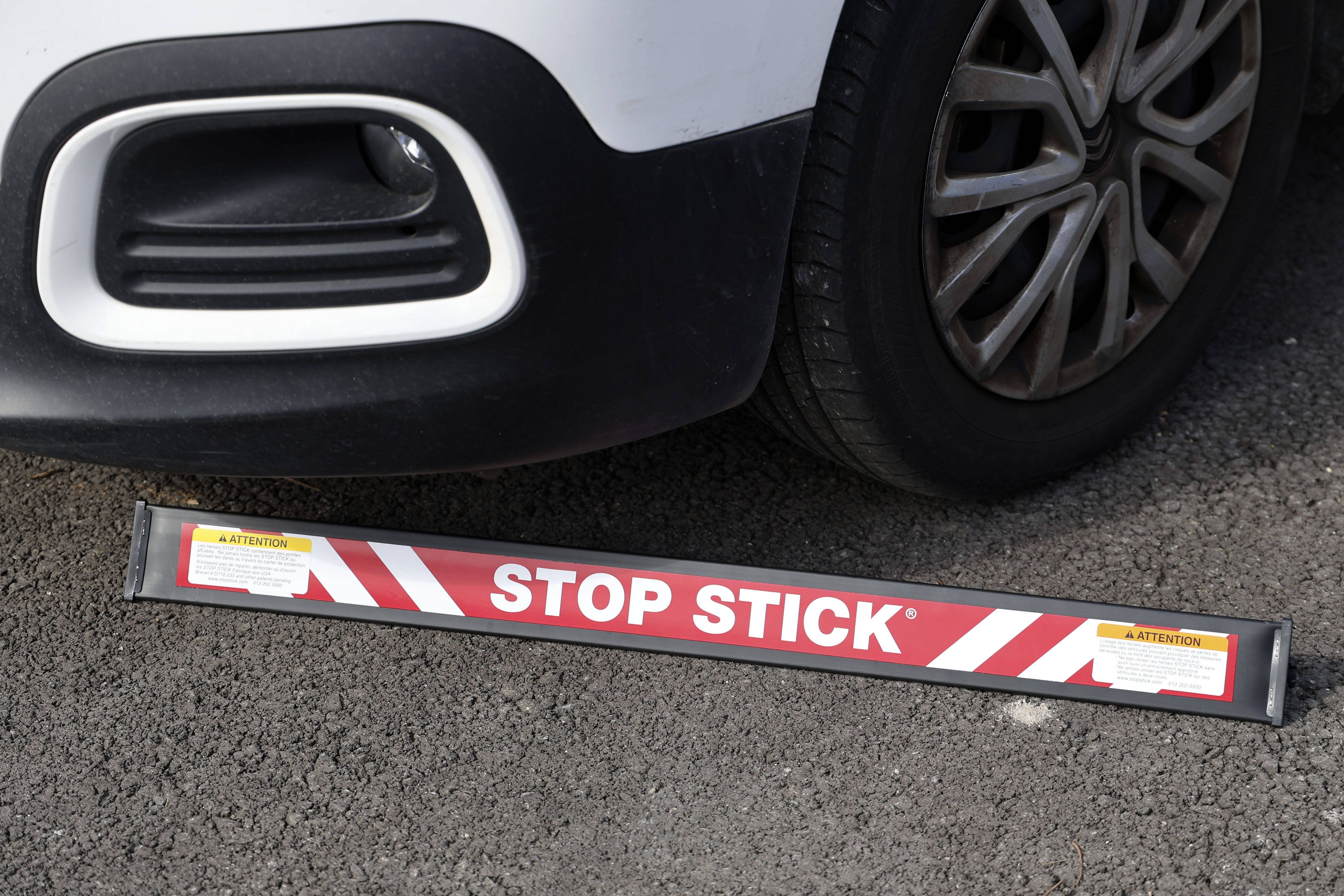 Durch Stop-Sticks sollen flüchtende Raser gestoppt werden – und das ohne unnötiges Risiko.