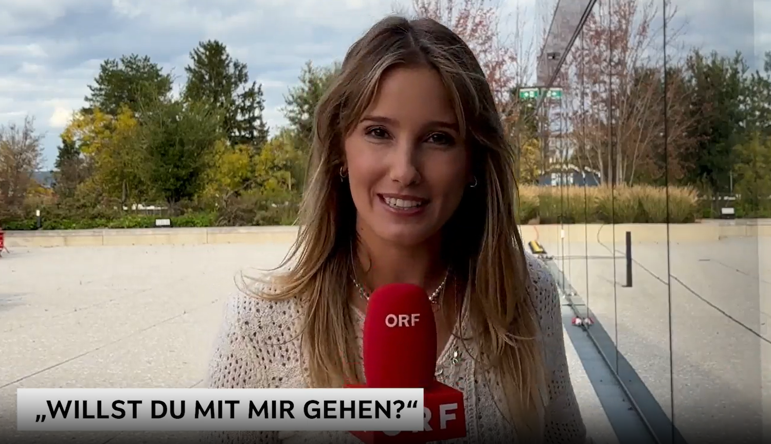 Durch die Sendung führt Moderatorin und Reporterin Michelle Pippan.