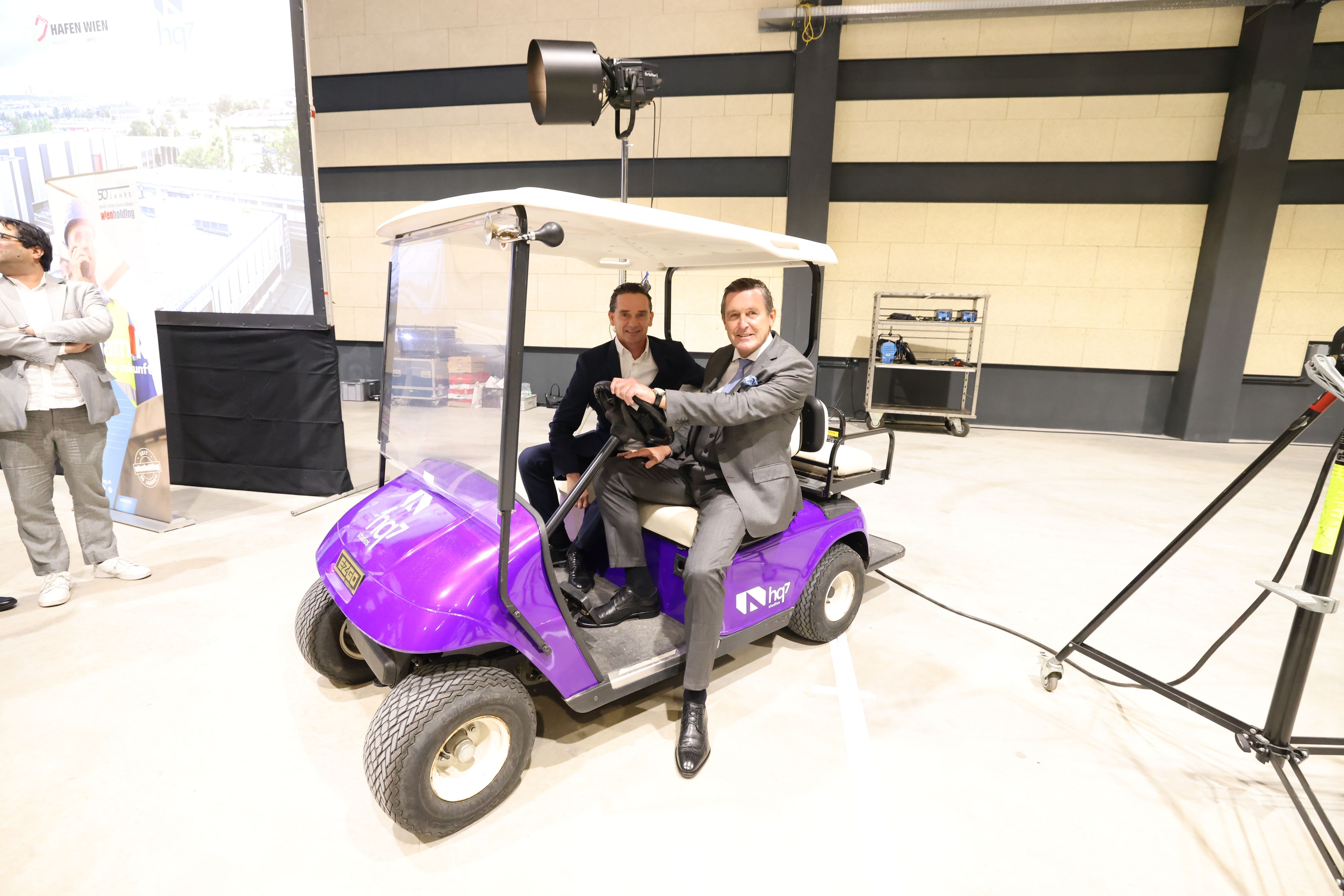 Mit der Eröffnung der hochmodernen HQ7 Studios wird Wien zur neuen Anlaufstelle für internationale Filmproduktionen.