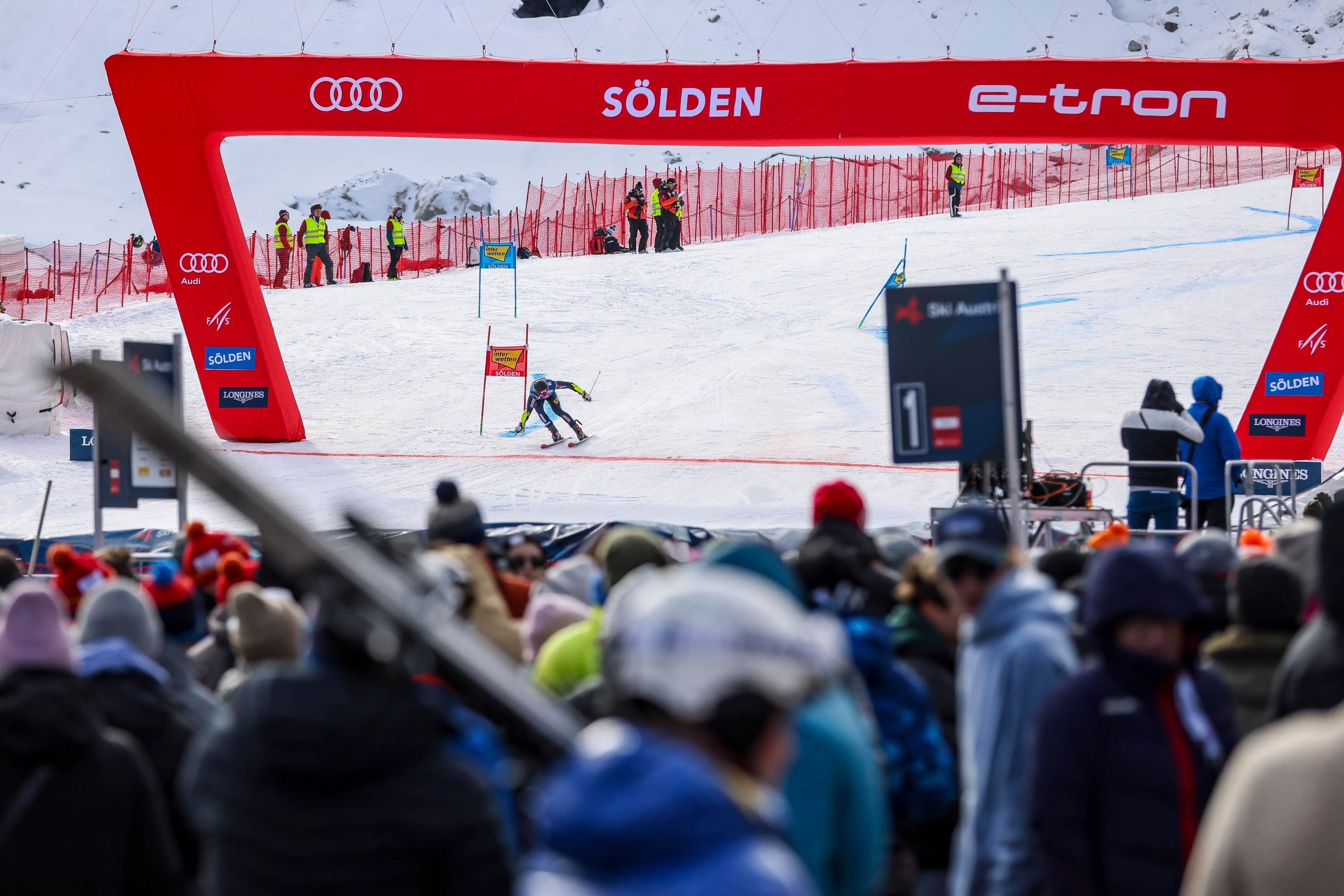 In Sölden starten die Ski-Stars in den Winter.