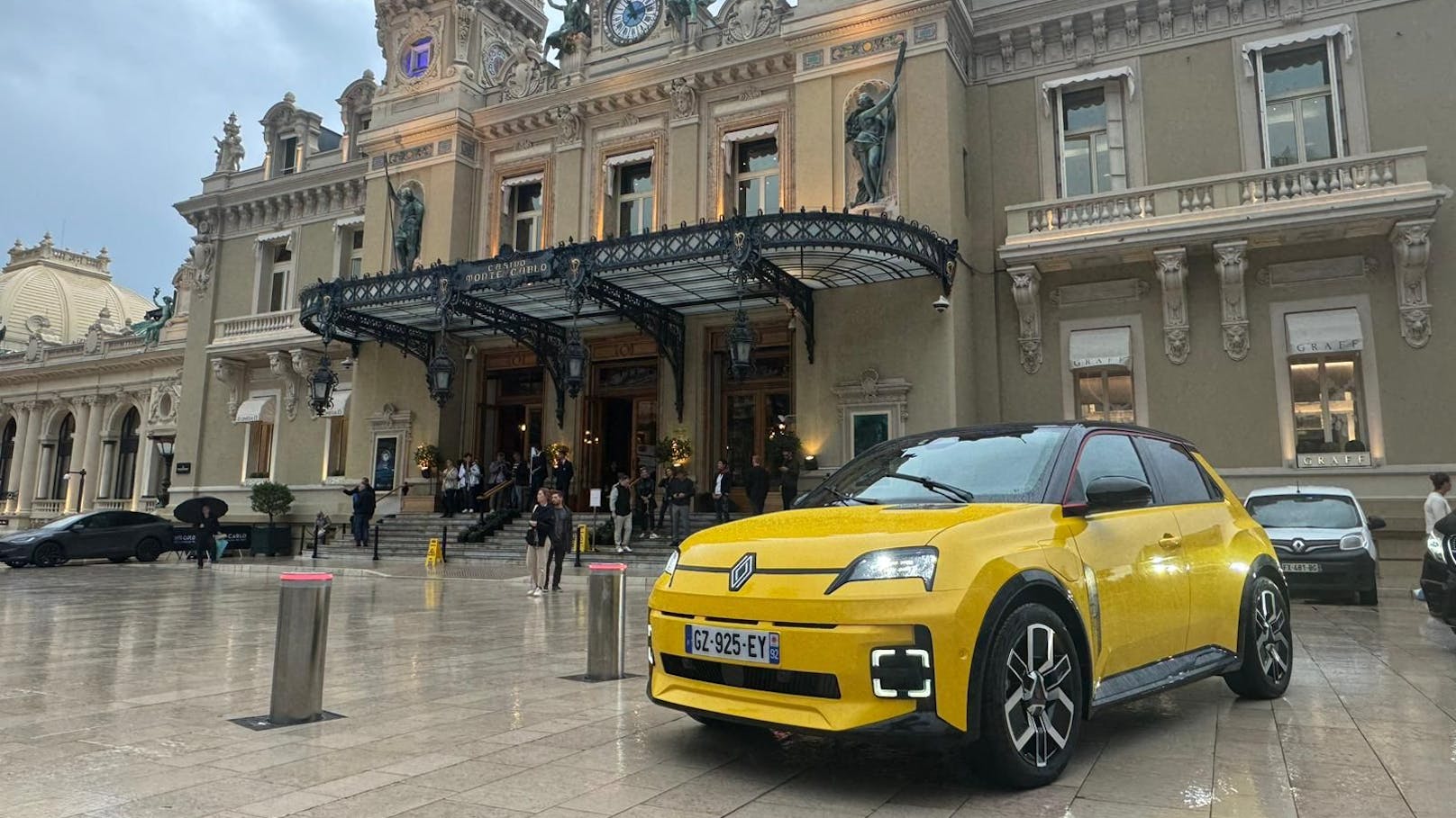 Mit dem neuen Renault 5 in Monaco