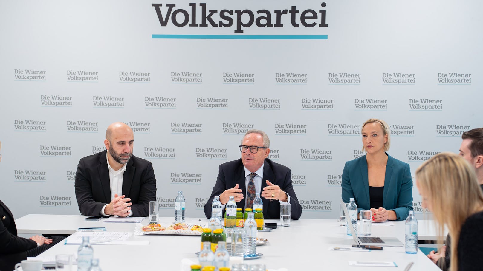 Ahmad Mansour, Karl Mahrer und Caroline Hungerländer (v.l.)