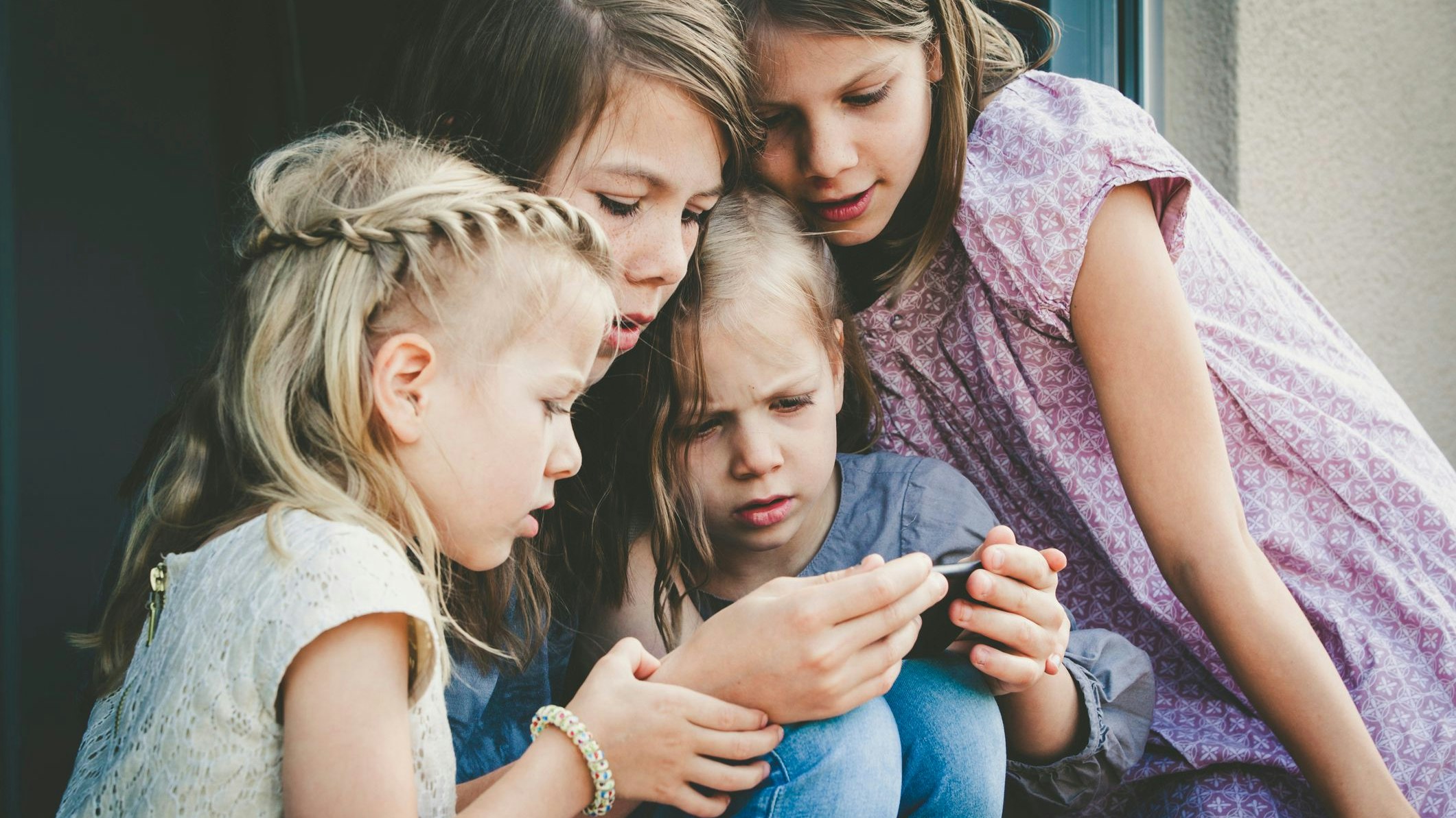 Wie man lernt, mit Social Media umzugehen? "Man lernt es gar nicht, und das ist falsch!"