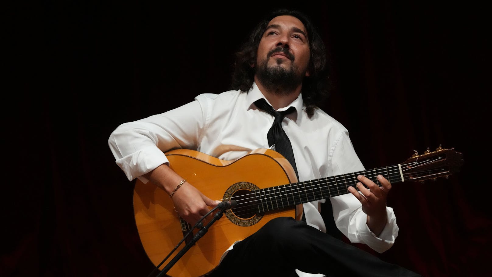 Flamenco-Stargitarrist und Latin-Grammy-Gewinner Antonio Rey