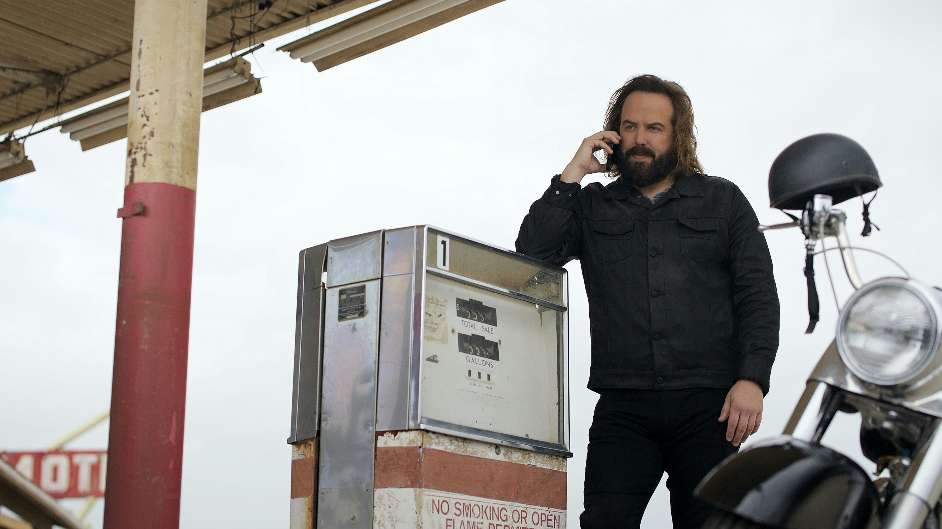 Patchwork-Family: Mickey Hallers Ermittler Cisco (Angus Sampson)&nbsp;ist mittlerweile mit Hallers zweiter Ex-Frau Lorna zusammen