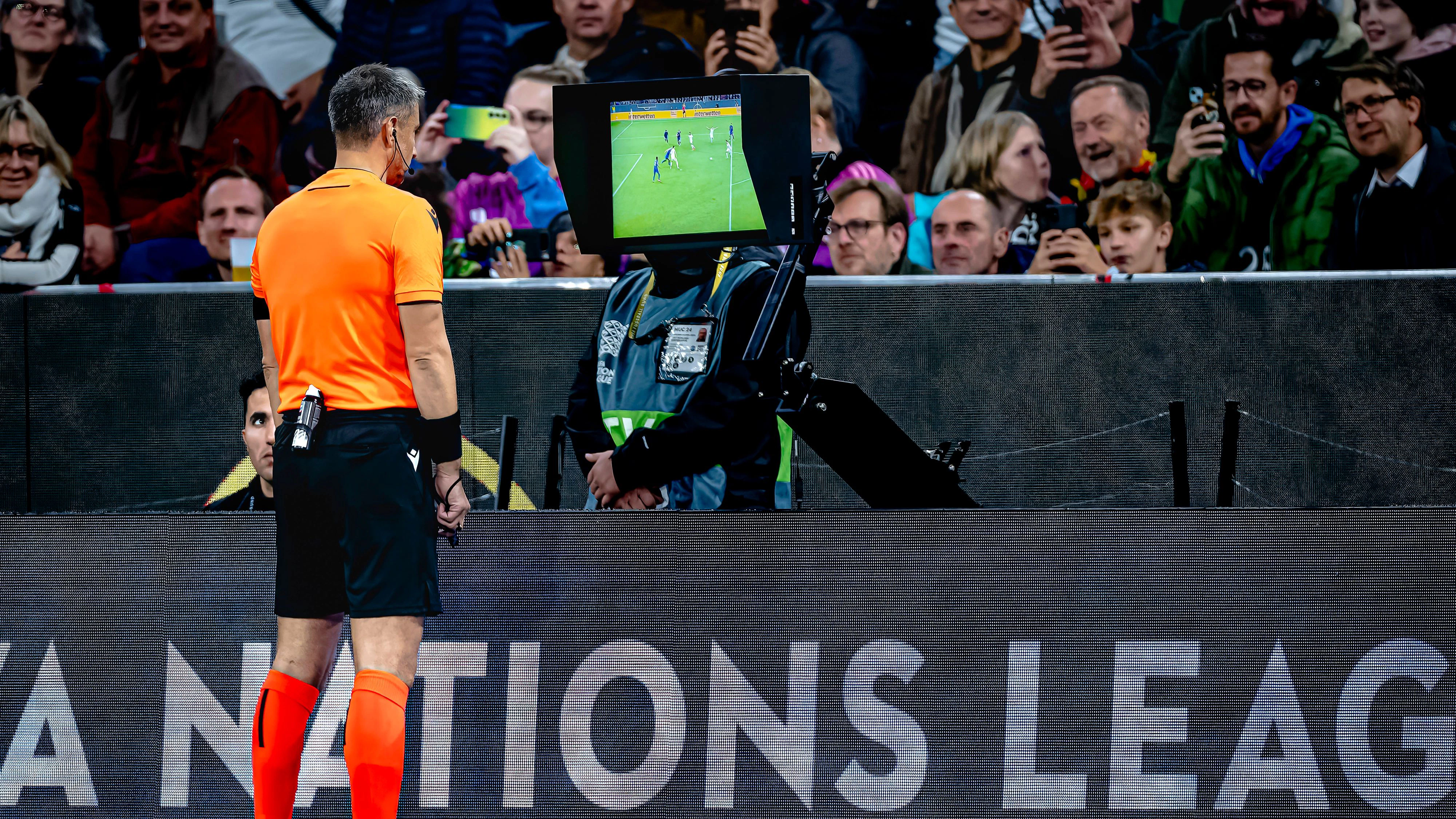 Heute.at - Keine PlayStation – UEFA pocht auf VAR-Revolution