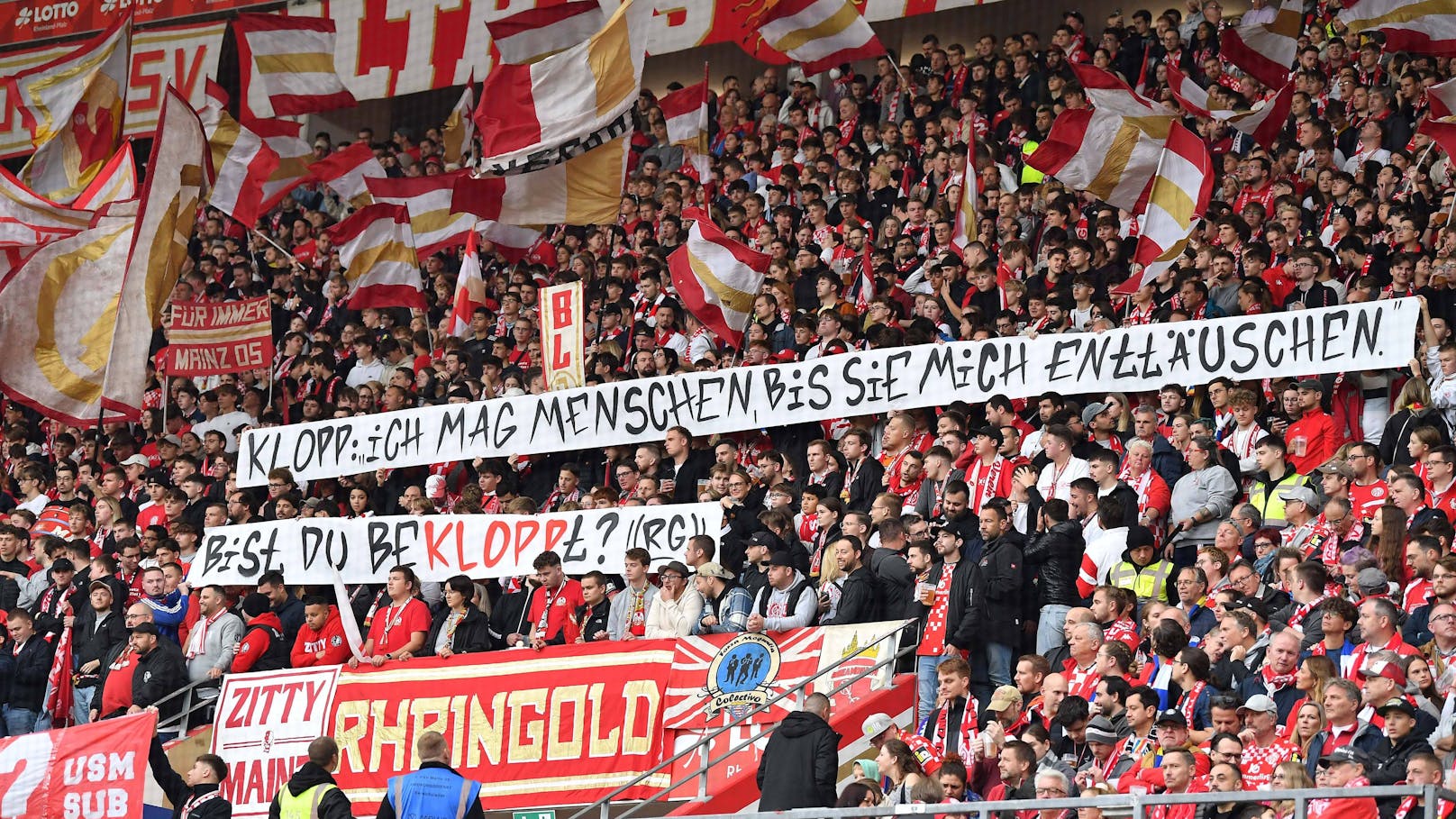 Red-Bull-Wechsel! Fans zeigen böses Klopp-Plakat