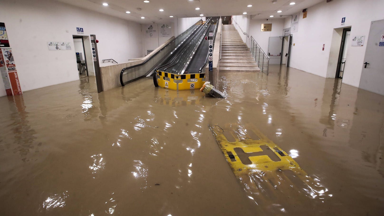 Unwetterschäden nach Starkregen-Fluten in Siena, Italien, am 18. Oktober 2024.