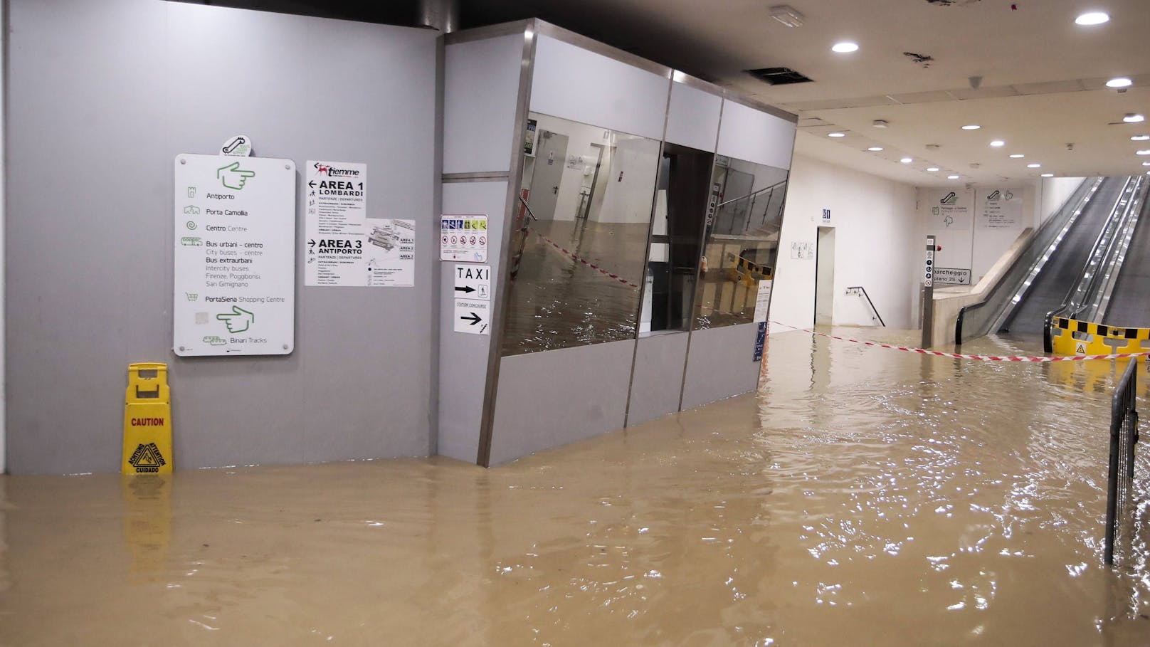 Unwetterschäden nach Starkregen-Fluten in Siena, Italien, am 18. Oktober 2024.