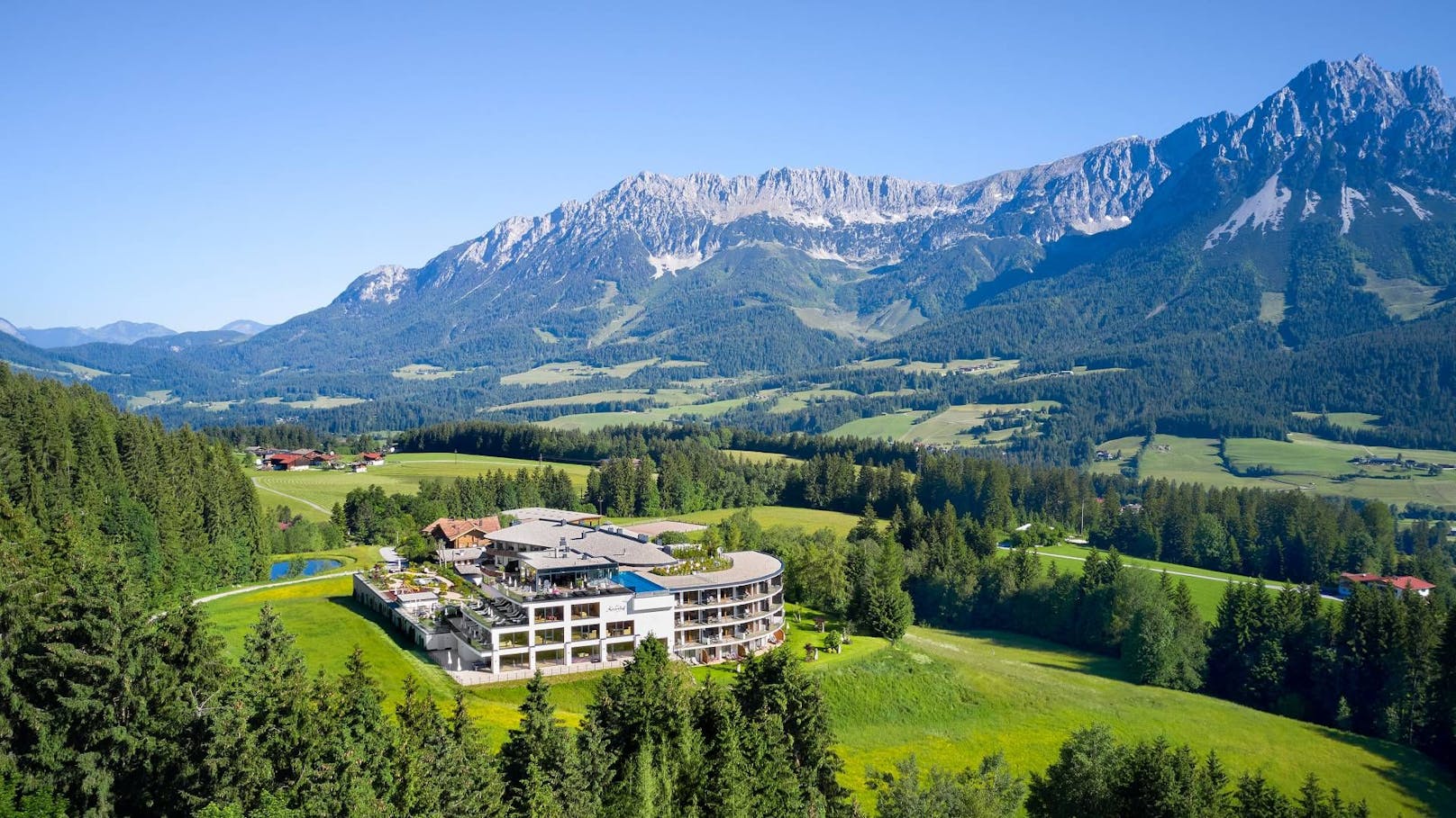 <strong>Kaiserhof Ellmau</strong> - das Fünf-Sterne-Superior-Hotel in Ellmau (Tirol) bekam 19 Punkte. Der Preis pro Nacht bei Halbpension: 239 Euro.