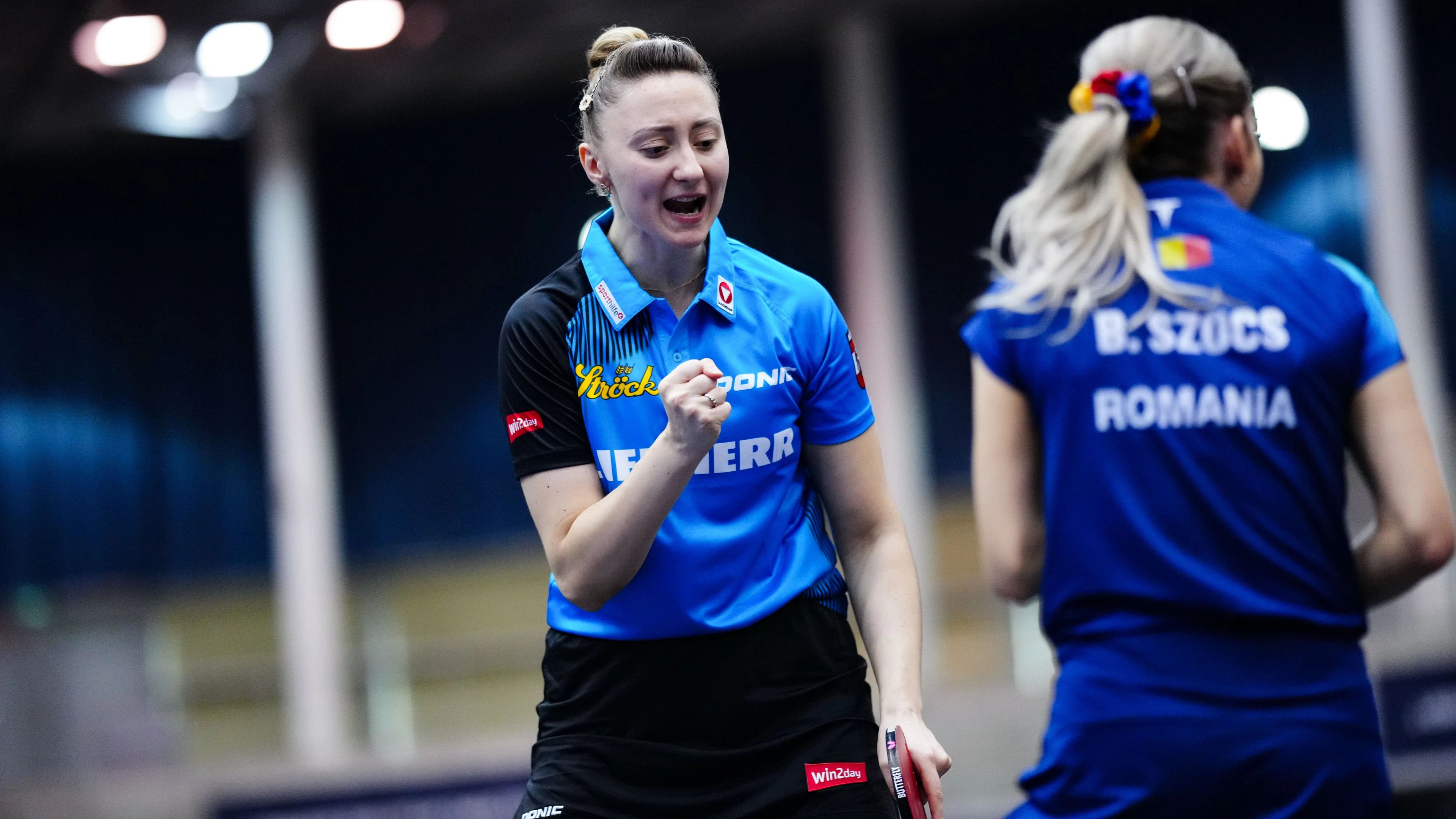 Sofia Polcanova und ihre Doppelpartnerin Bernadette Szöcs haben eine Medaille sicher. 